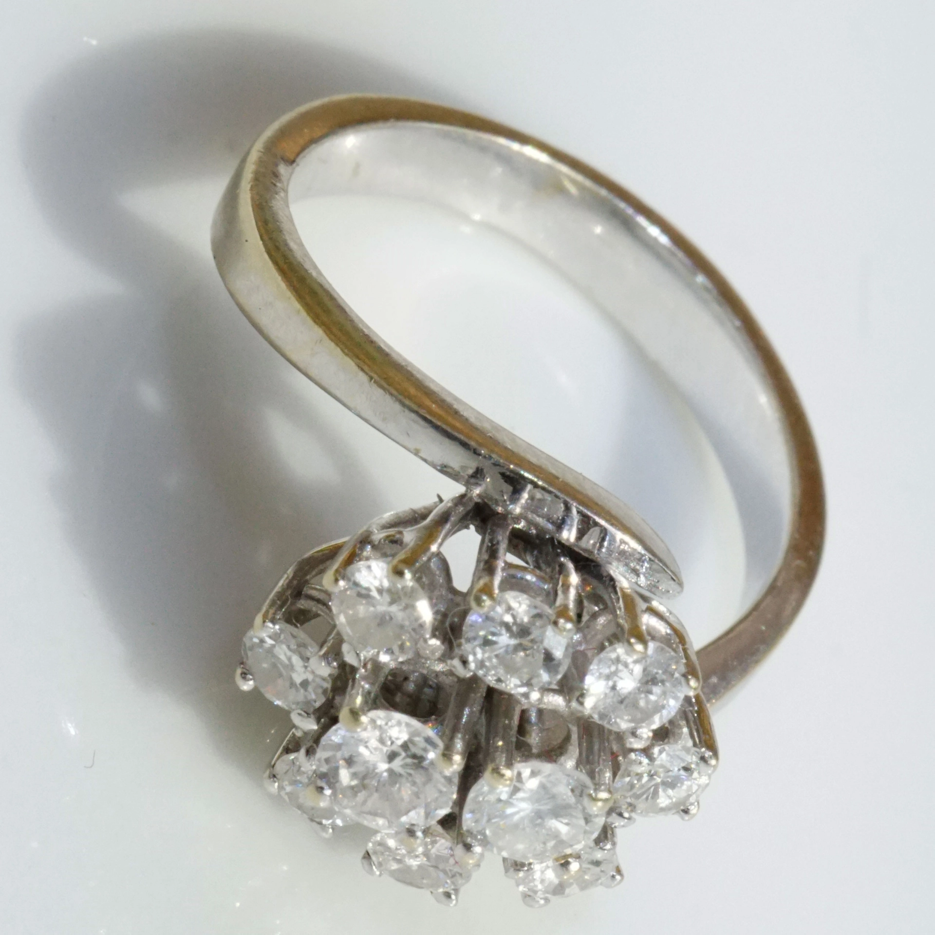 Brilliant Ring 1 ct Diamonds...what a charming Style