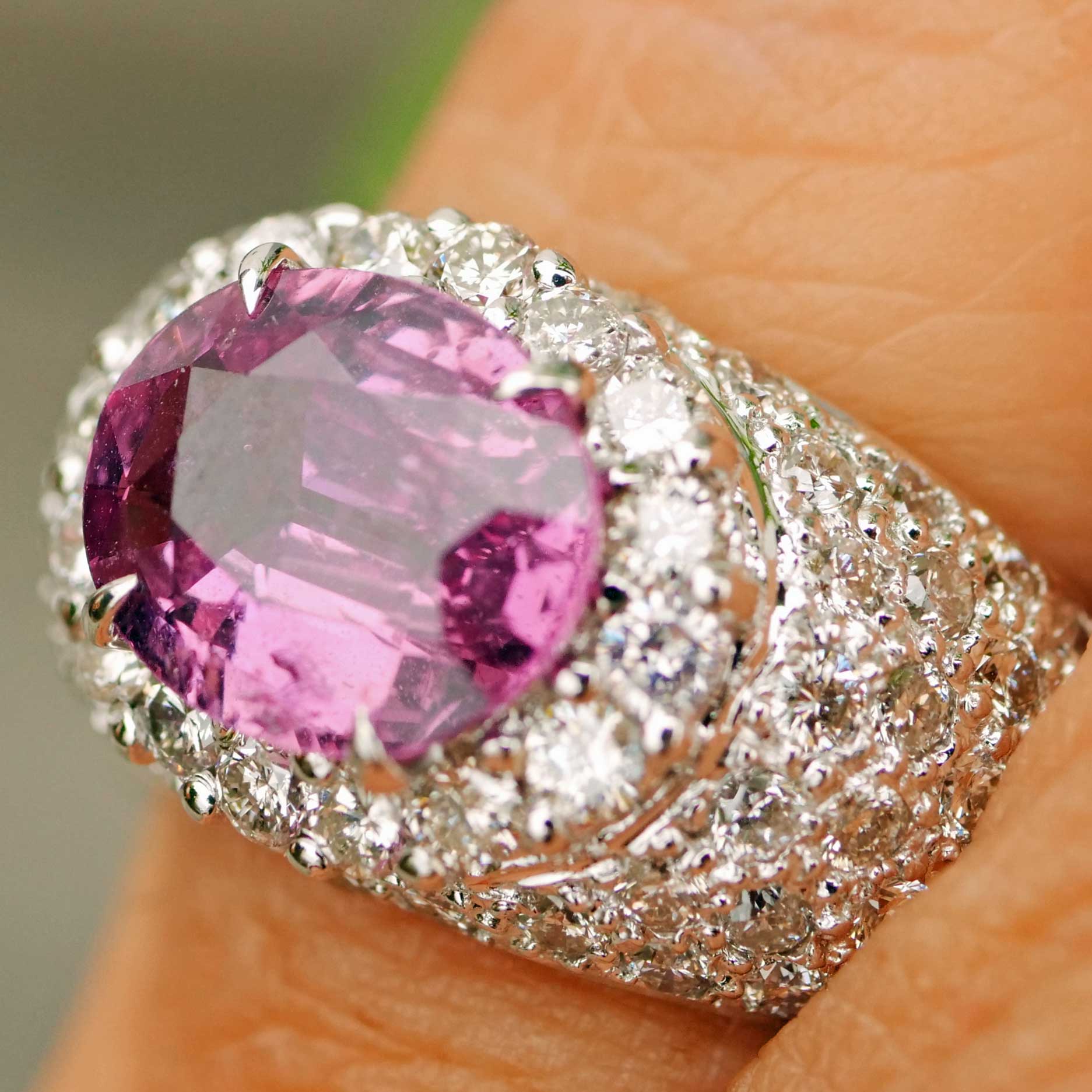 Ring sapphire brilliant 2.50 ct 1.76 ct so big and so vivid pink... TW VS 750 white gold