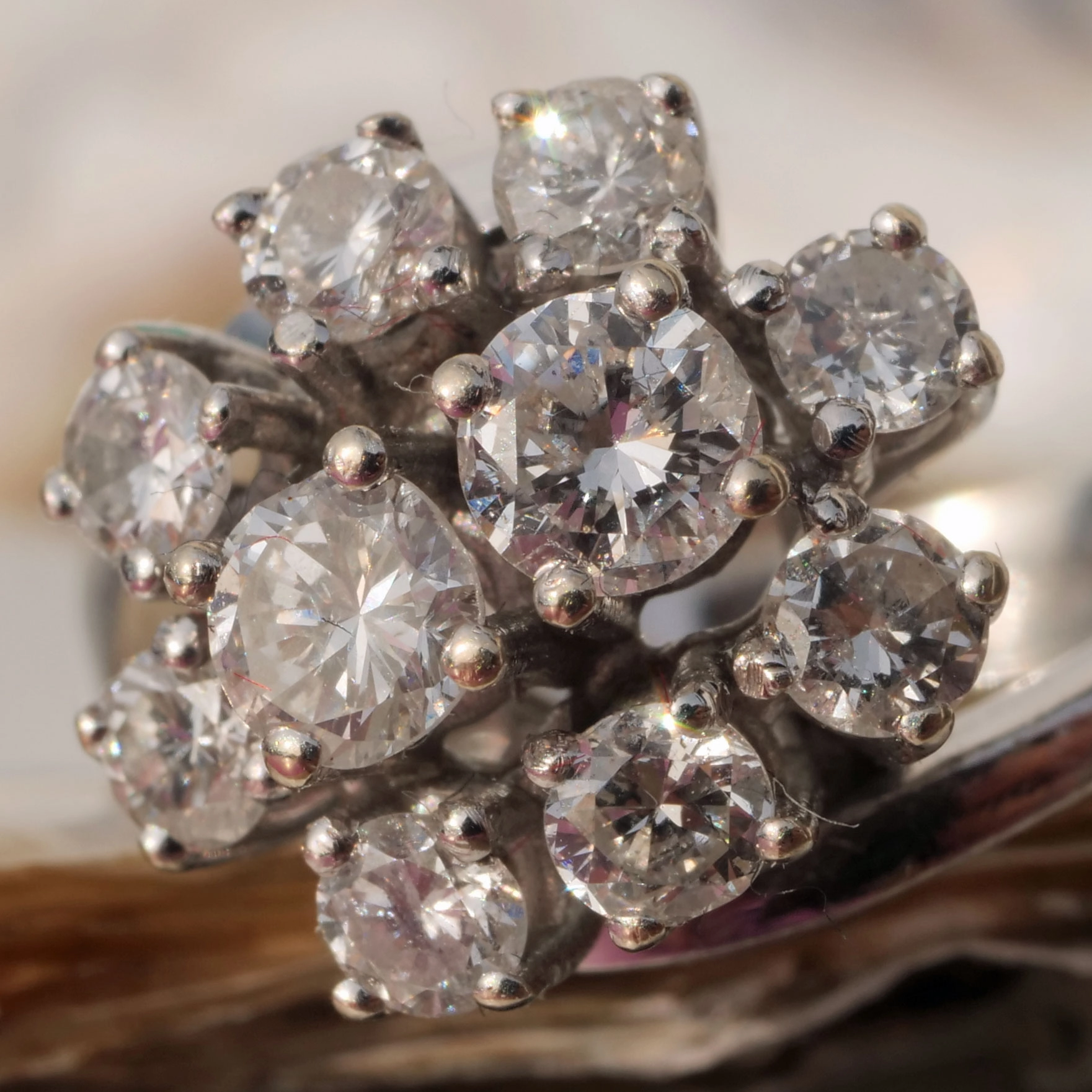 Brilliant Ring 1 ct Diamonds...what a charming Style