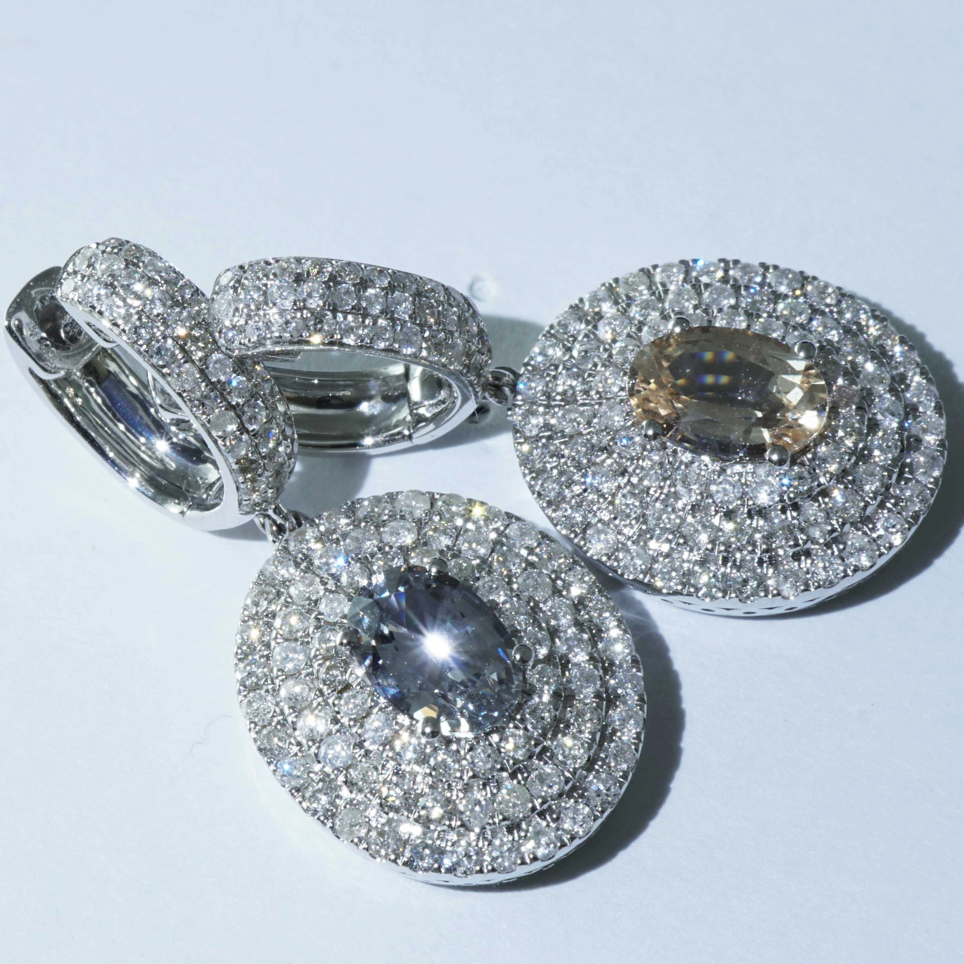 Saphire Brilliant Earrings 18 kt White Gold Ilakaka Mine Madagascar natural Color