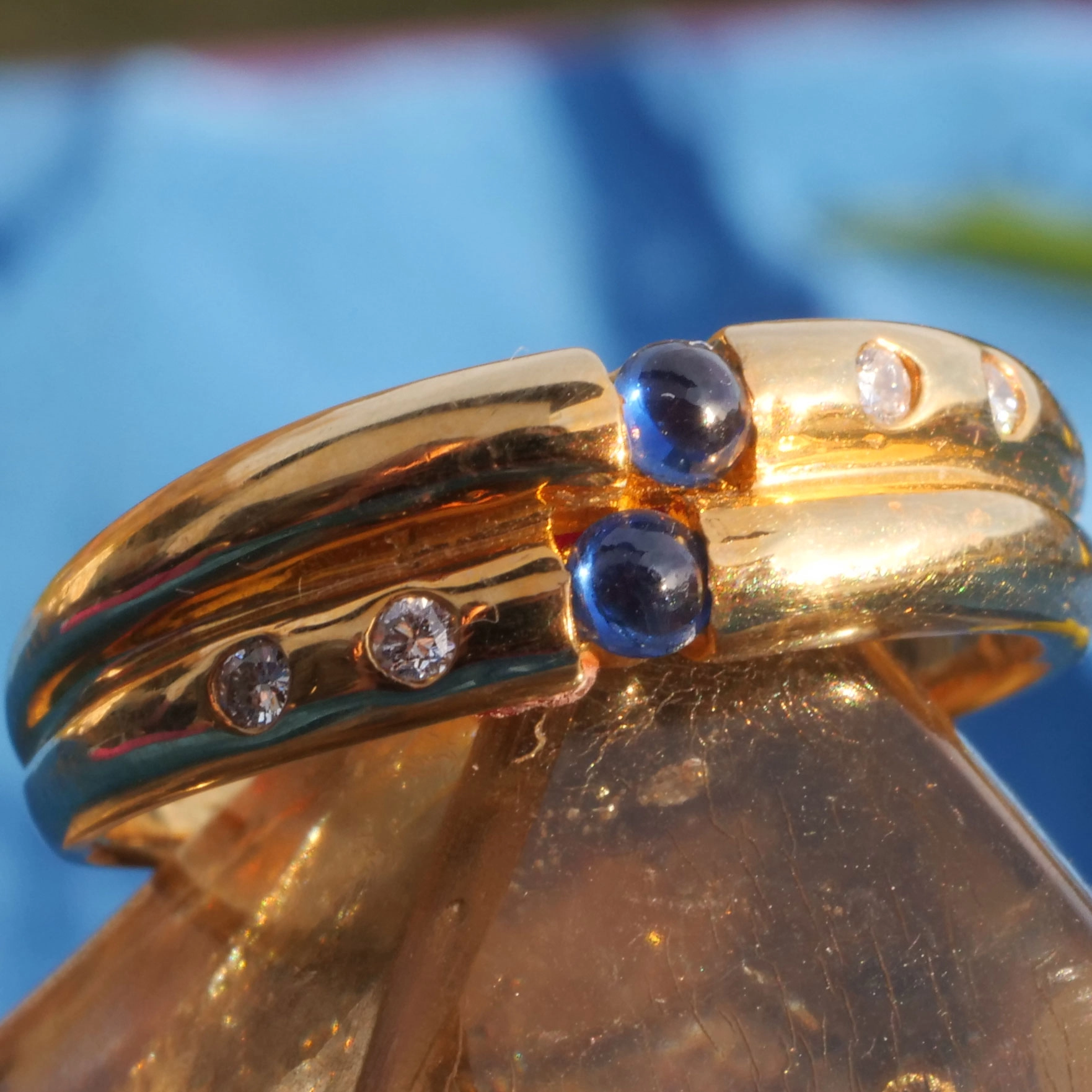 Saphire Brilliant Ring 18 kt Yellow Gold great double-row design