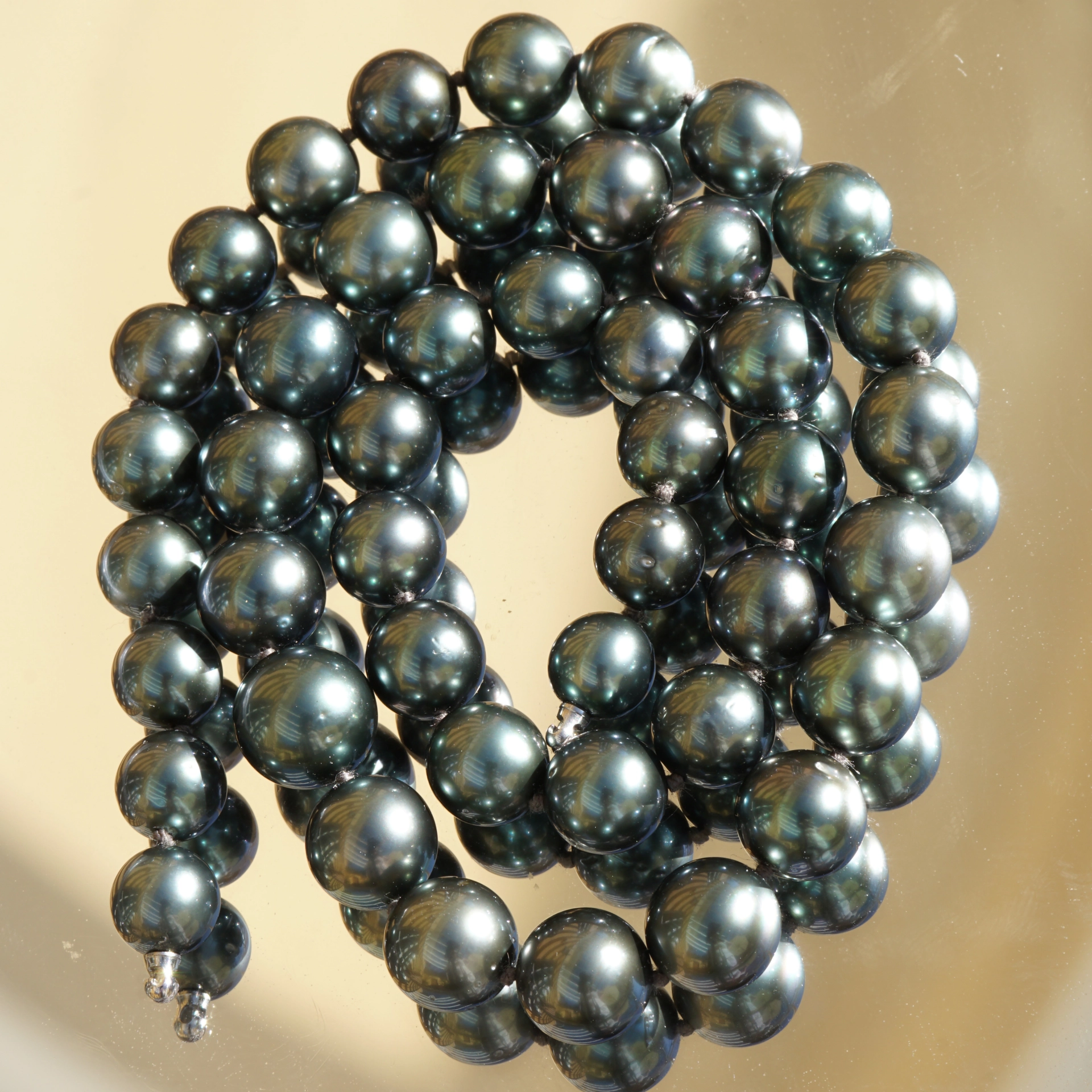 Tahiti Zuchtperl Collier 10,8-8 mm AAA+ schwarz toller Lüster toller Preis