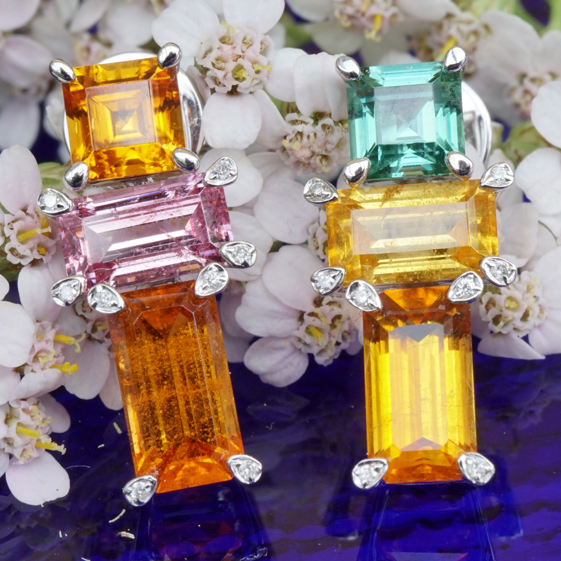 Clinohumite Tourmaline Ear Studs 18 kt White Gold