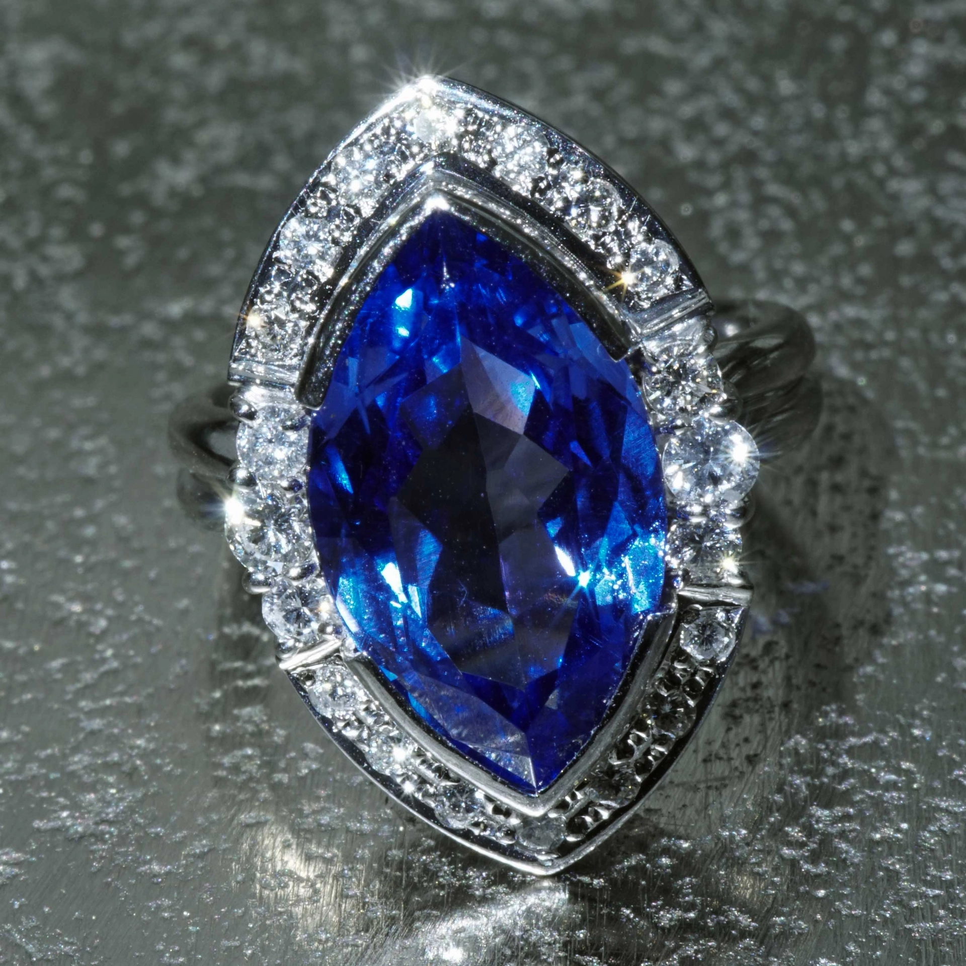 Tanzanite Brilliant Ring 900 Platinum 6.42 ct 0.50 ct.. Star of Africa in Navette Shape...soooo beautiful