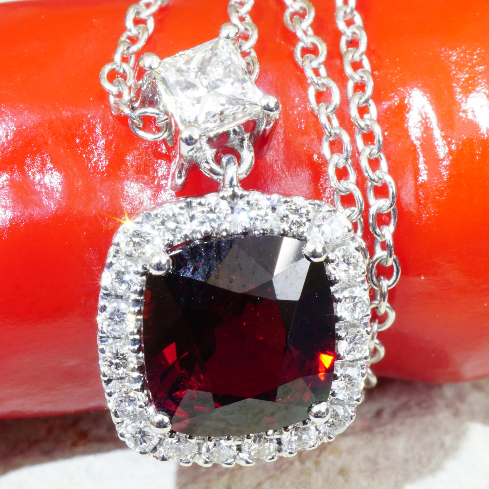 Red Spinel Diamond Necklace 1.63 ct AAA+....Great Luminosity 18 kt whitegold