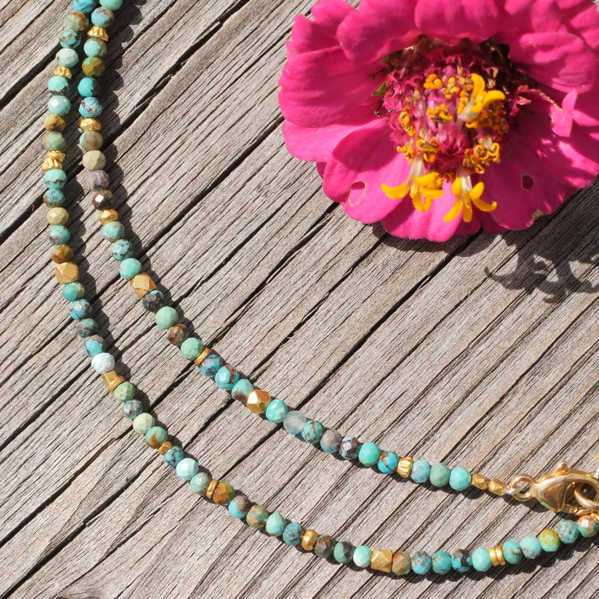 Turqouise Necklace with handmade Balls in 900er Finegold ...so pretty