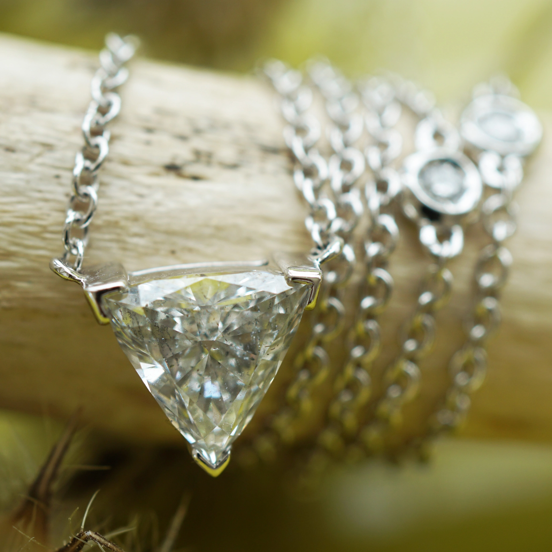 Diamond Necklace 750 White Gold 1 ct designed in Valenza timelessly...modern grandiose