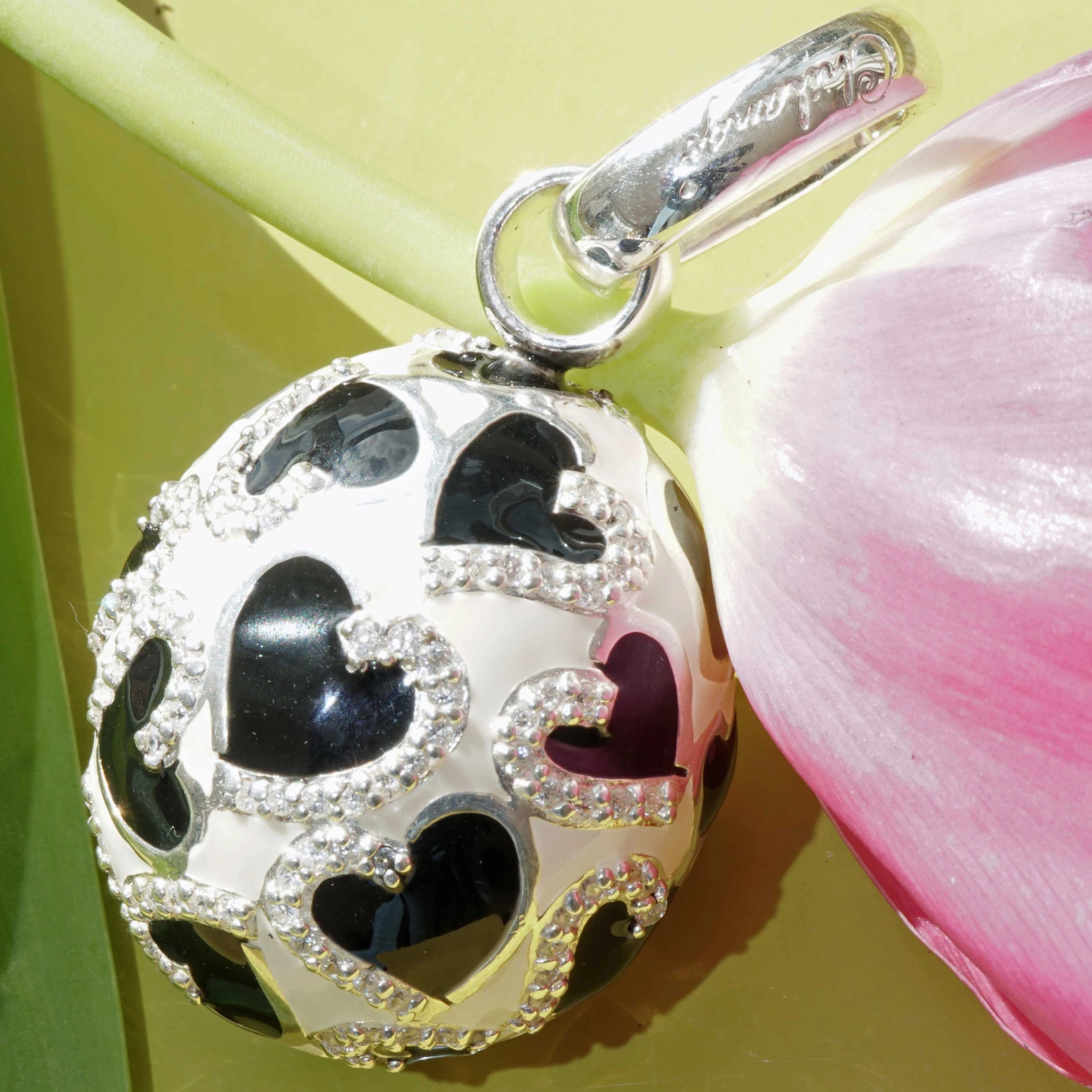 Chilango Pendant Faberge Style Heart Black / White 925 Silver Enamel