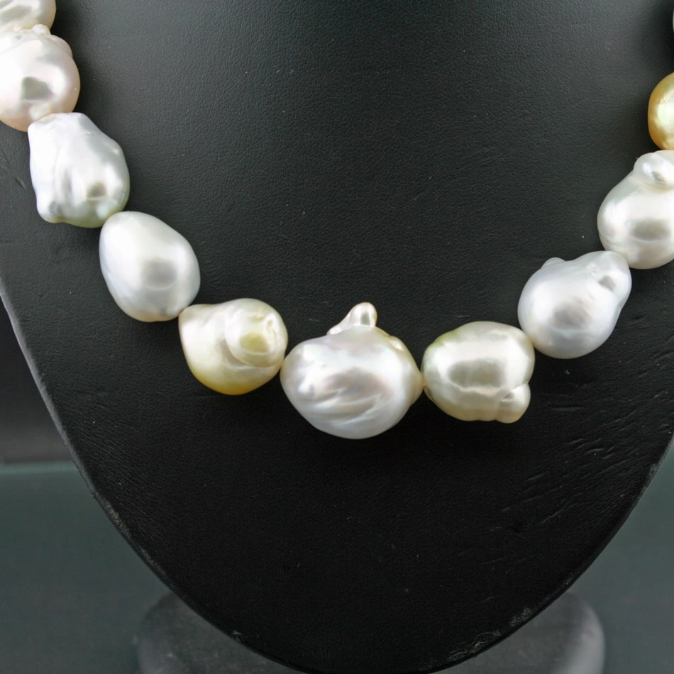 Barockes Südsee Zuchtperl Collier 47 cm weiß gold natur 16,9 - 14 mm Lüster AAA+