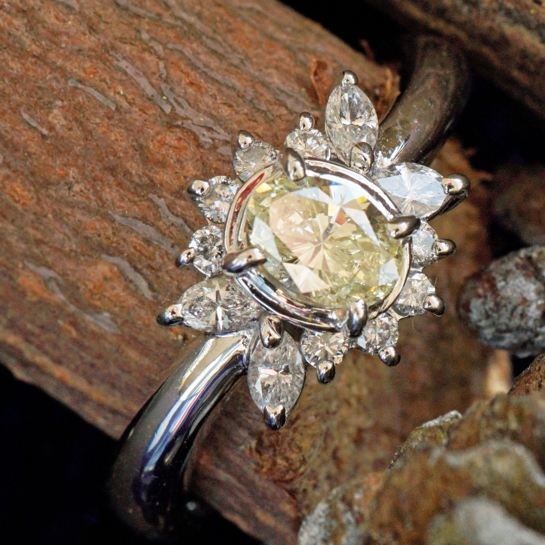 Diamant Ring in 900er Platin 0.41 ct 0.28 ct Tanzende Diamanten