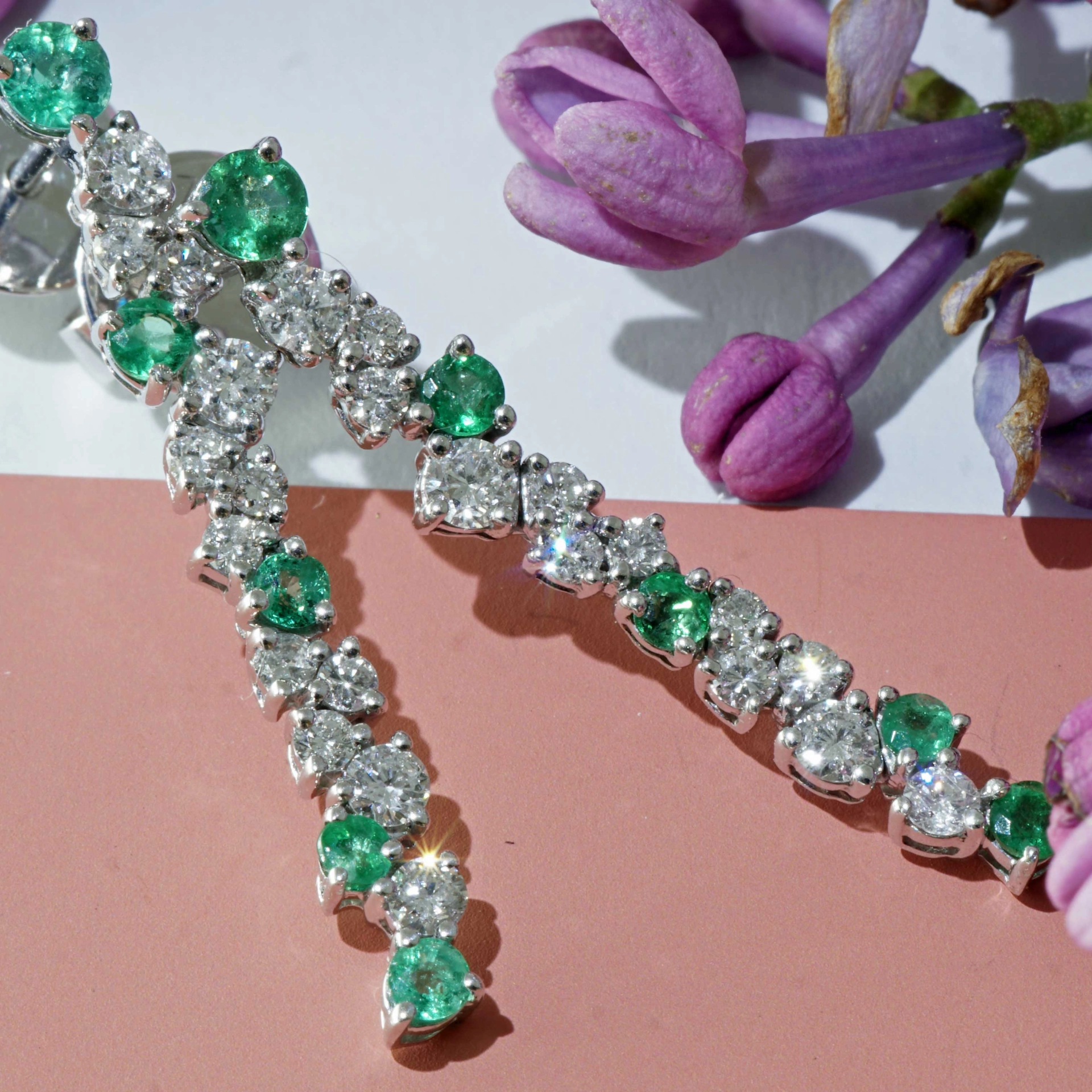 Emerald Brilliant Earrings 18 kt White Gold...for a glorious Appearance