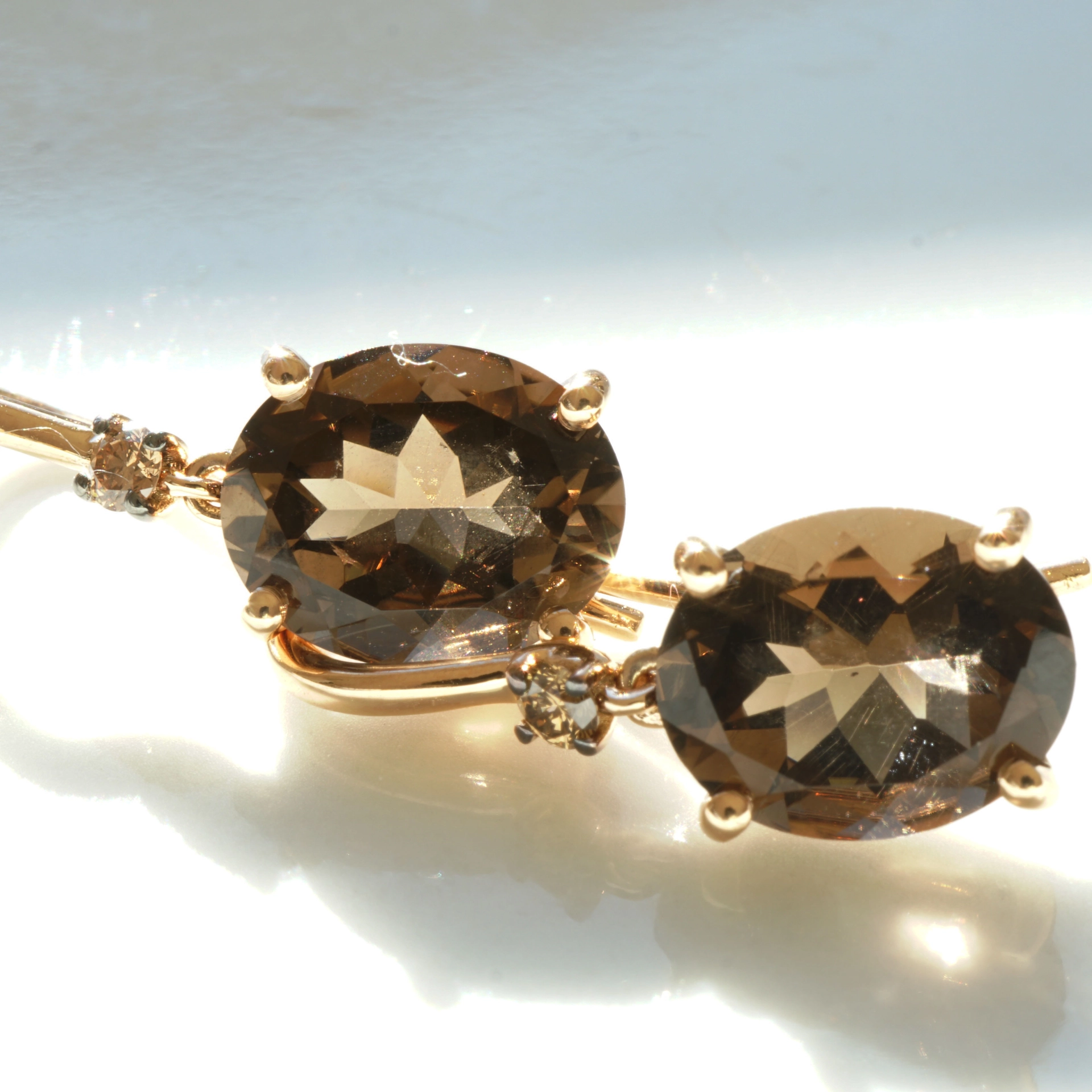 Brown Smokeyquartz and Diamonds....ideal Kombination with Rosegold