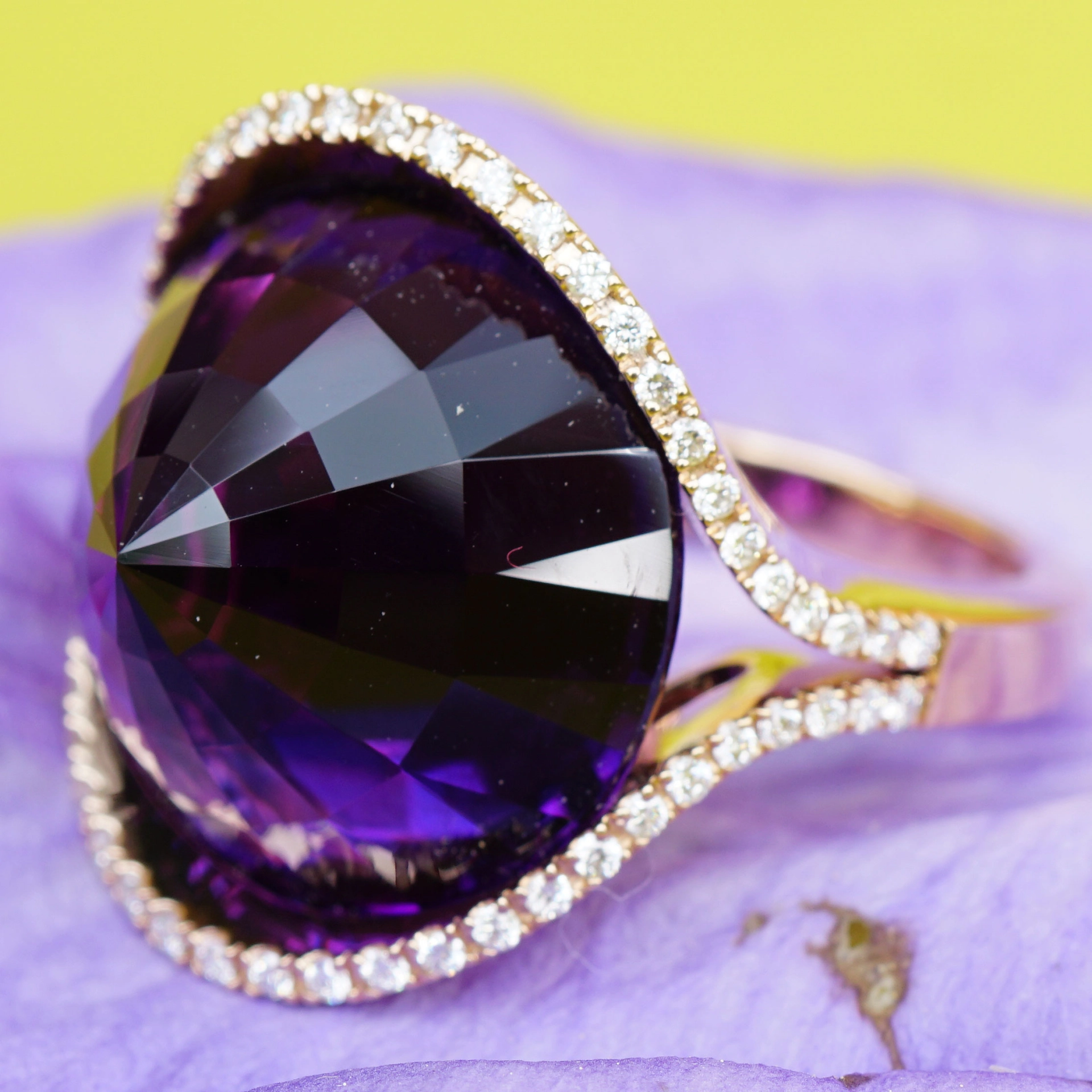 Amethyst designer ring 750 yellow gold designed in Valenza with certificate .. Italian attitude to life