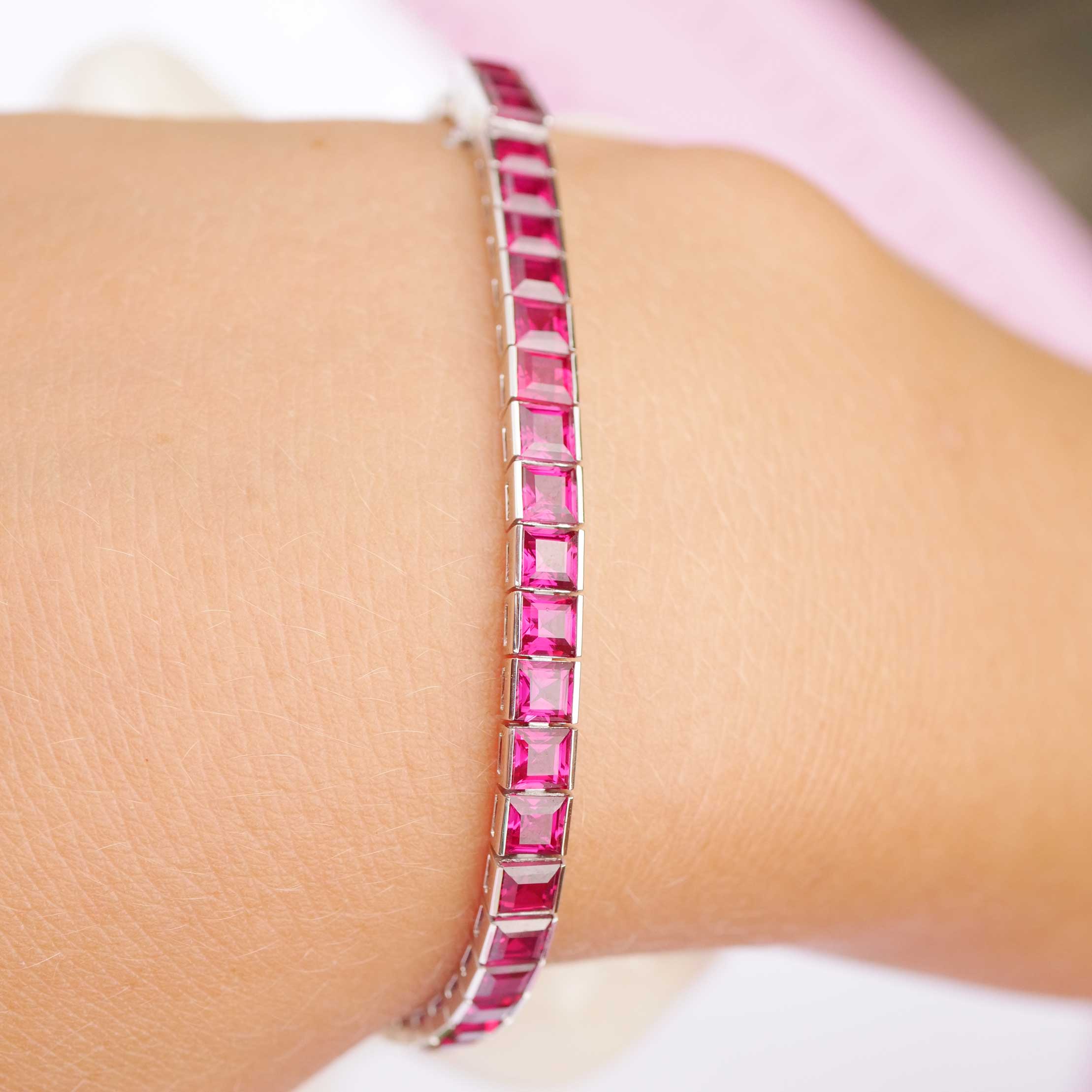 950 platinum bracelet with bright bright red sapphire squares total approx. 15.30 ct 16.5 grams WOW