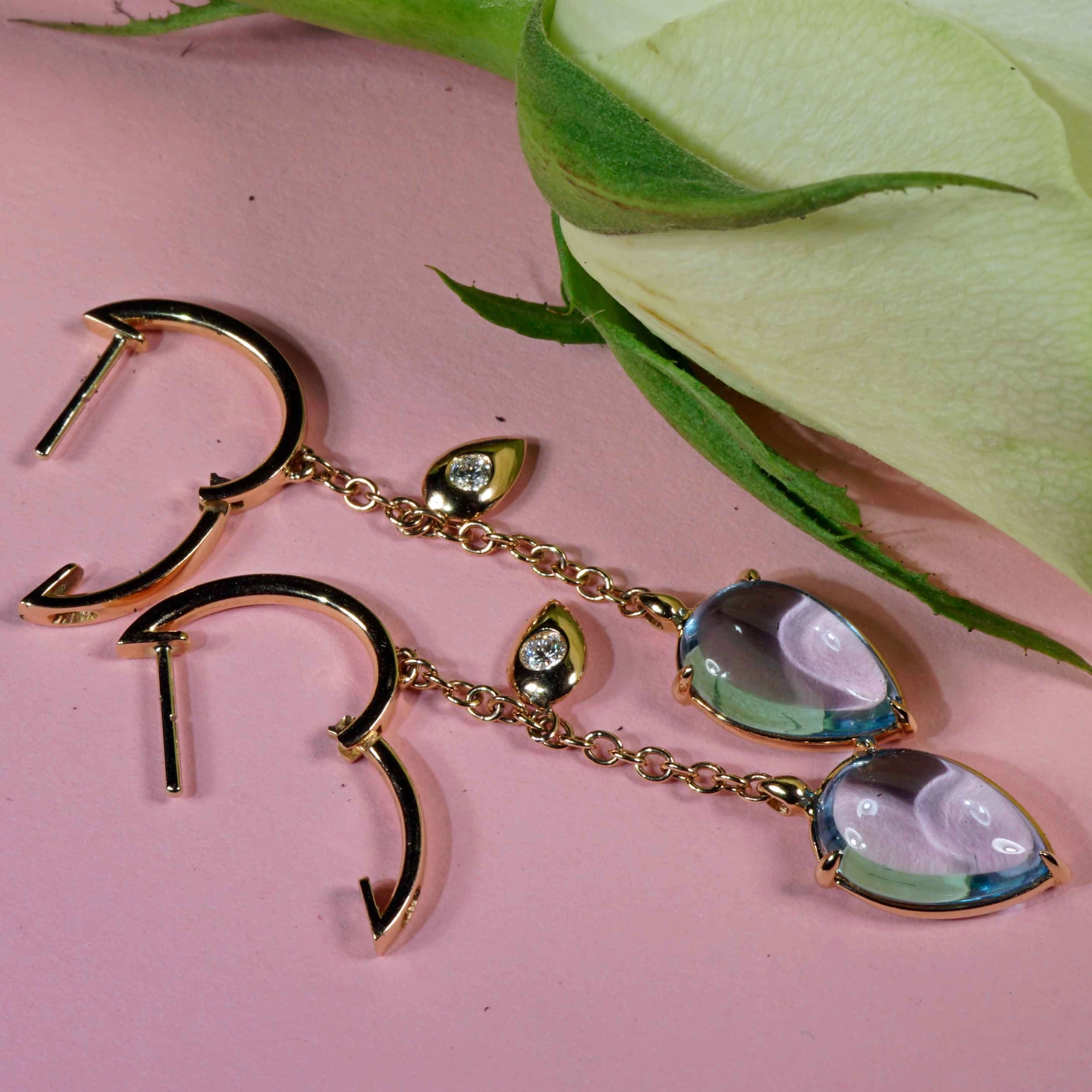 Bluetopaz Brilliant Earrings 18 kt Rose Gold...modern Chain Design 