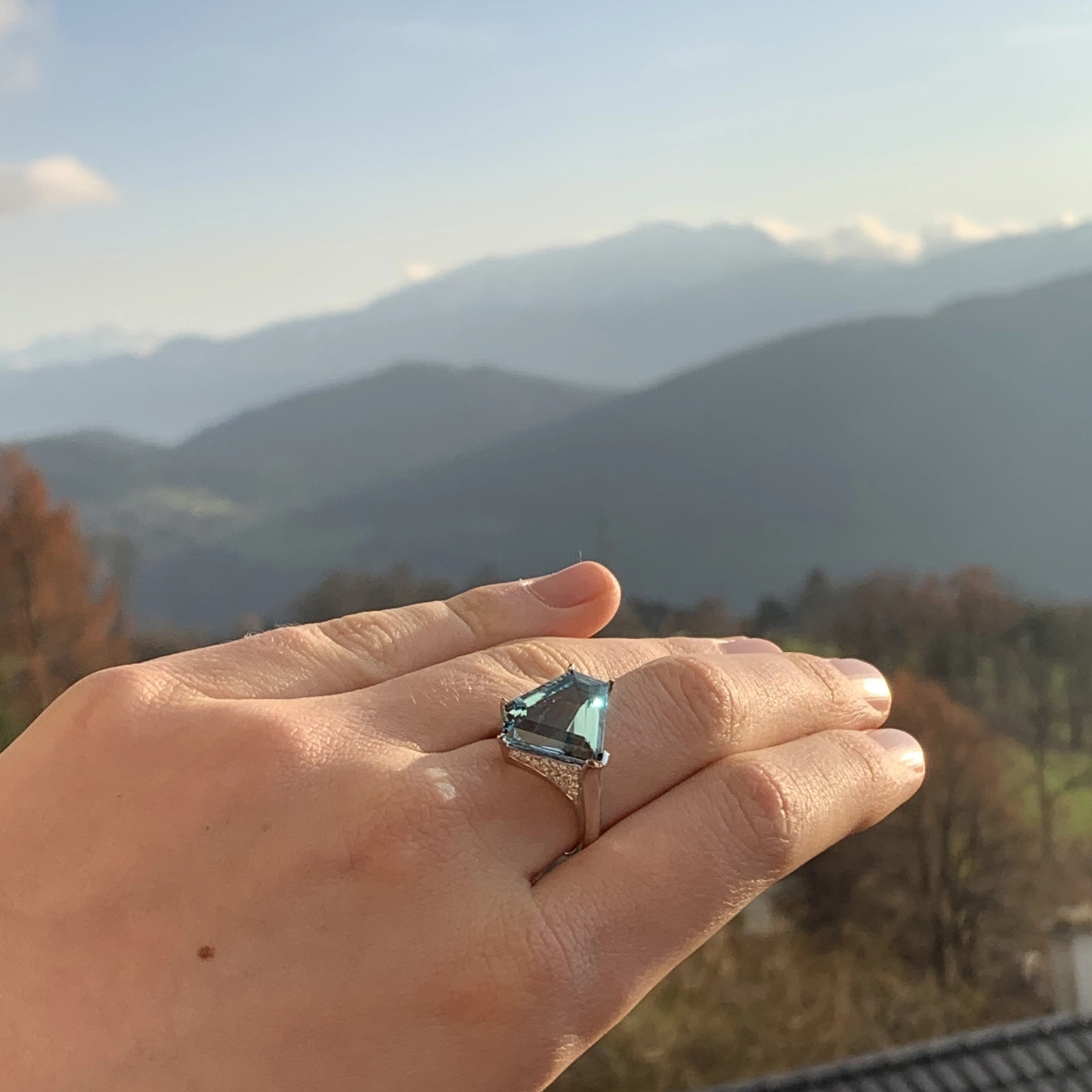 Aquamarin Brillant Ring 8.09 ct 0.26 ct 750er Weissgold Madagascar AAA+ Wahnsinnsdesign
