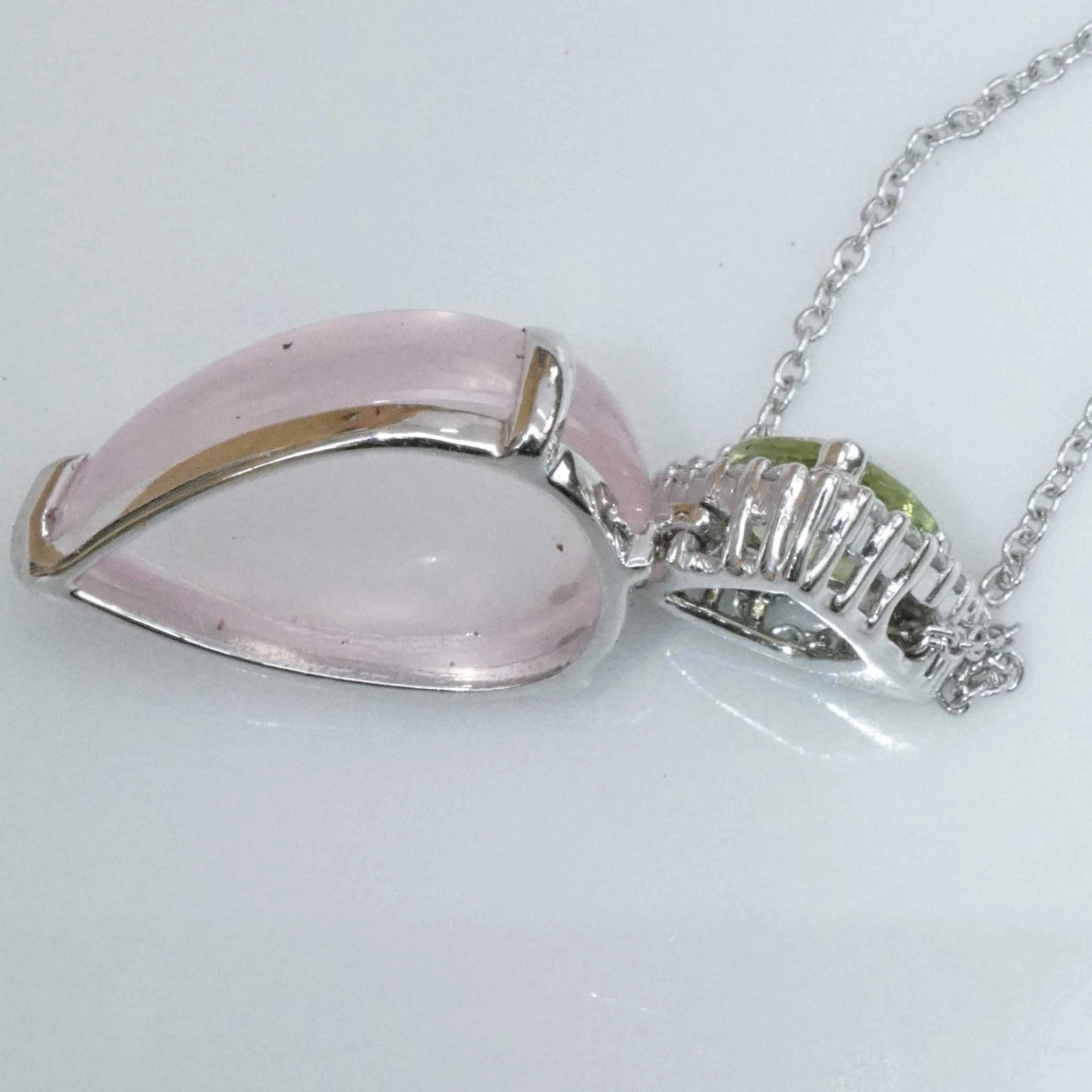 Rose Quartz Peridot Pendant with Chain 18 kt White Gold...lovely pastelcolor