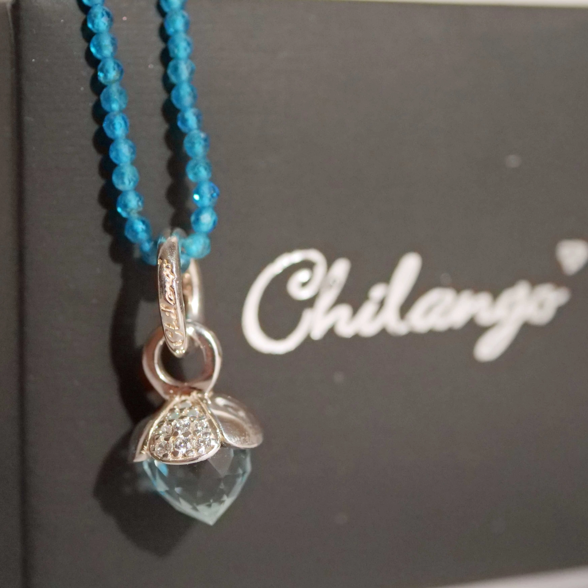 Chilango Pendant 4 Leaves Out of Nature 925 Silver Sky Topaz  25 x 11.5 mm