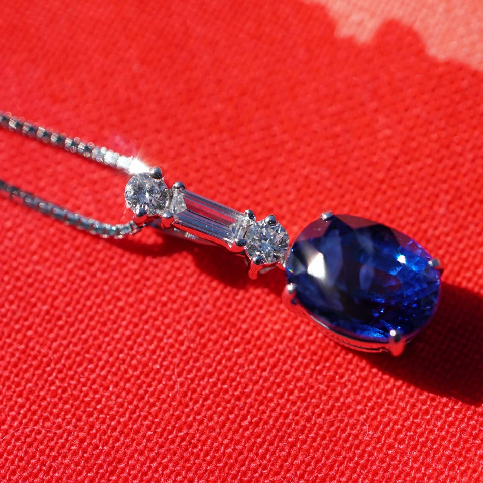 Saphir Brillant Anhänger mit Kette 750er-Weißgold