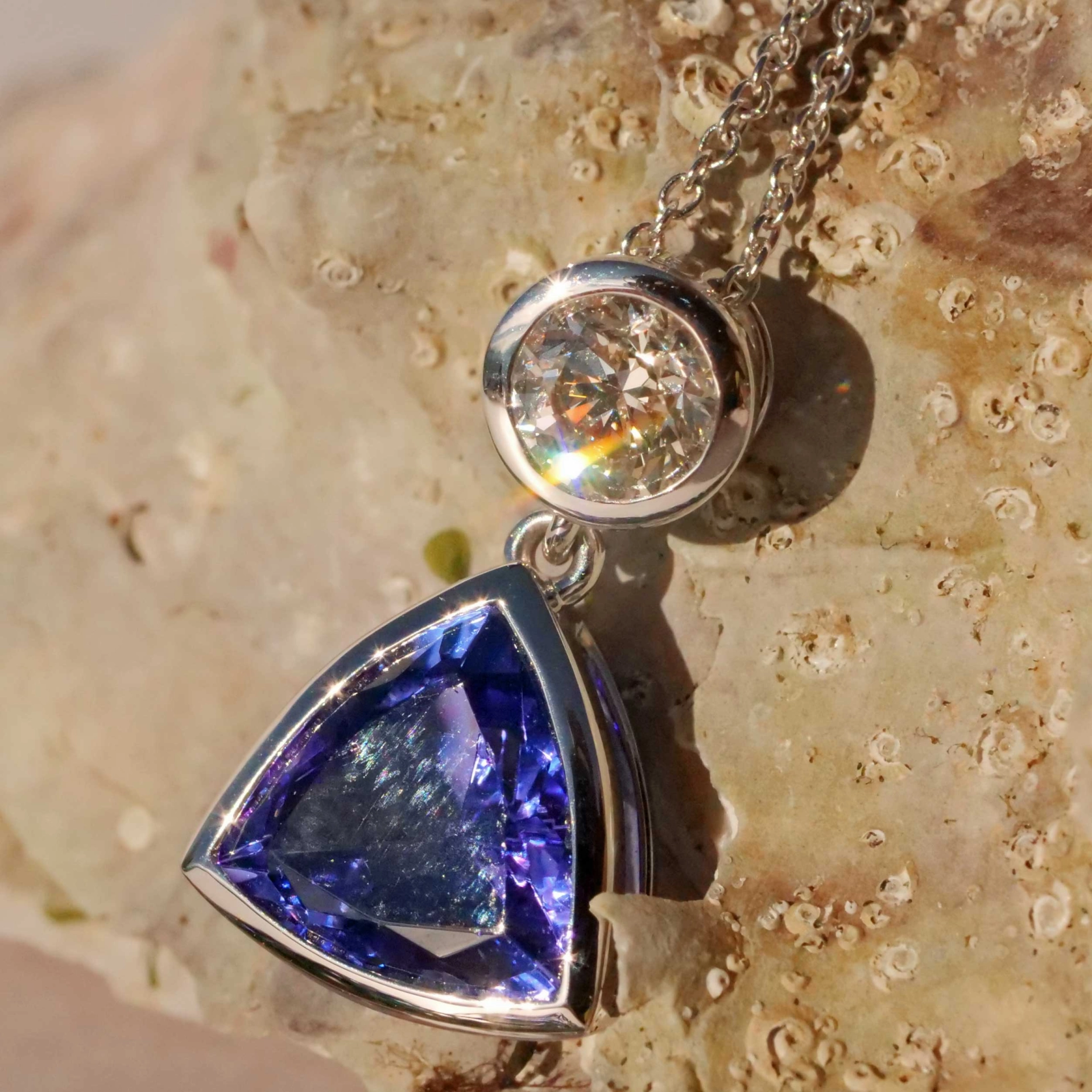 Tanzanite Pendant with Diamonds....Luxury Mood 18 kt White Gold GIA Certificate