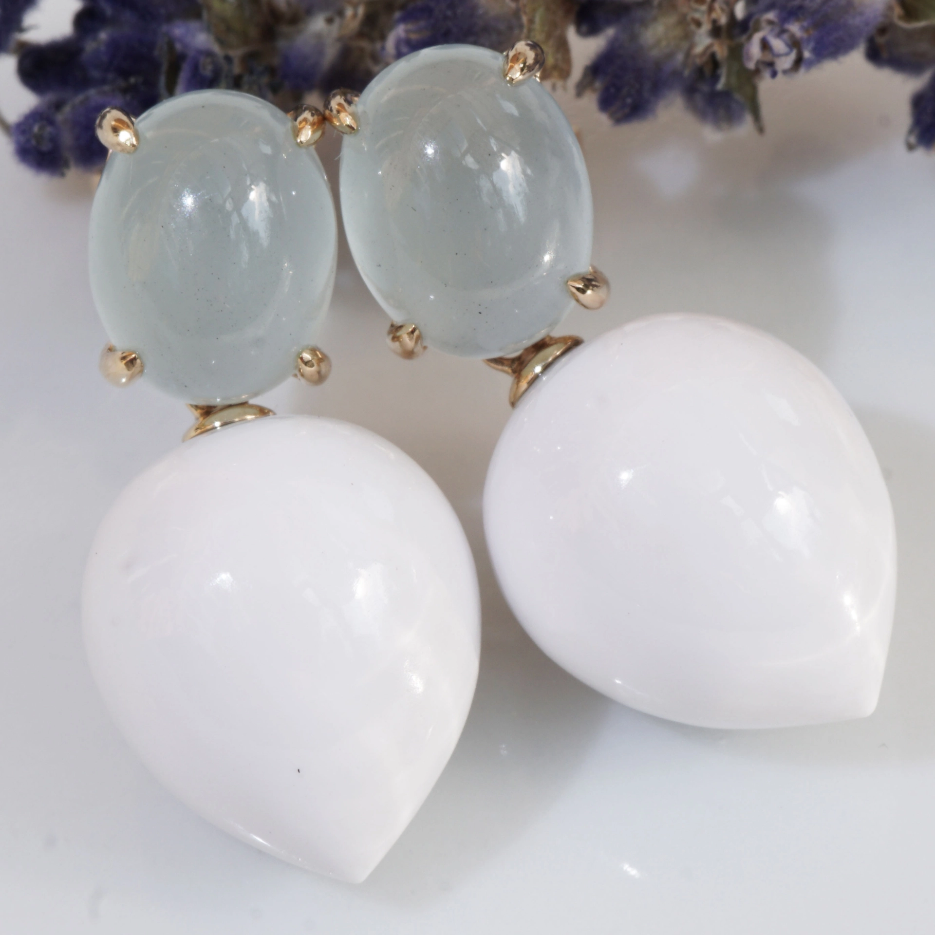 Cacholong Aquamarine Earrings 14 kt Yellowgold....Sky and Snow