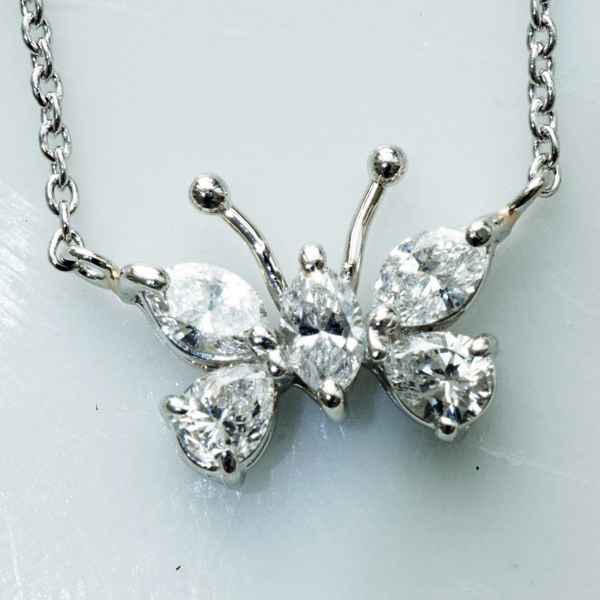 Brilliant Necklace 0.51 ct 900 Platinum cute Butterfly Motif