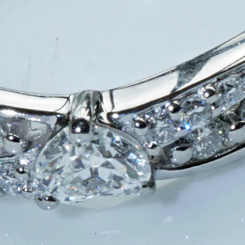 Heart Diamond Platinum Ring TW VVS beautiful solid Design 19x8x3 mm
