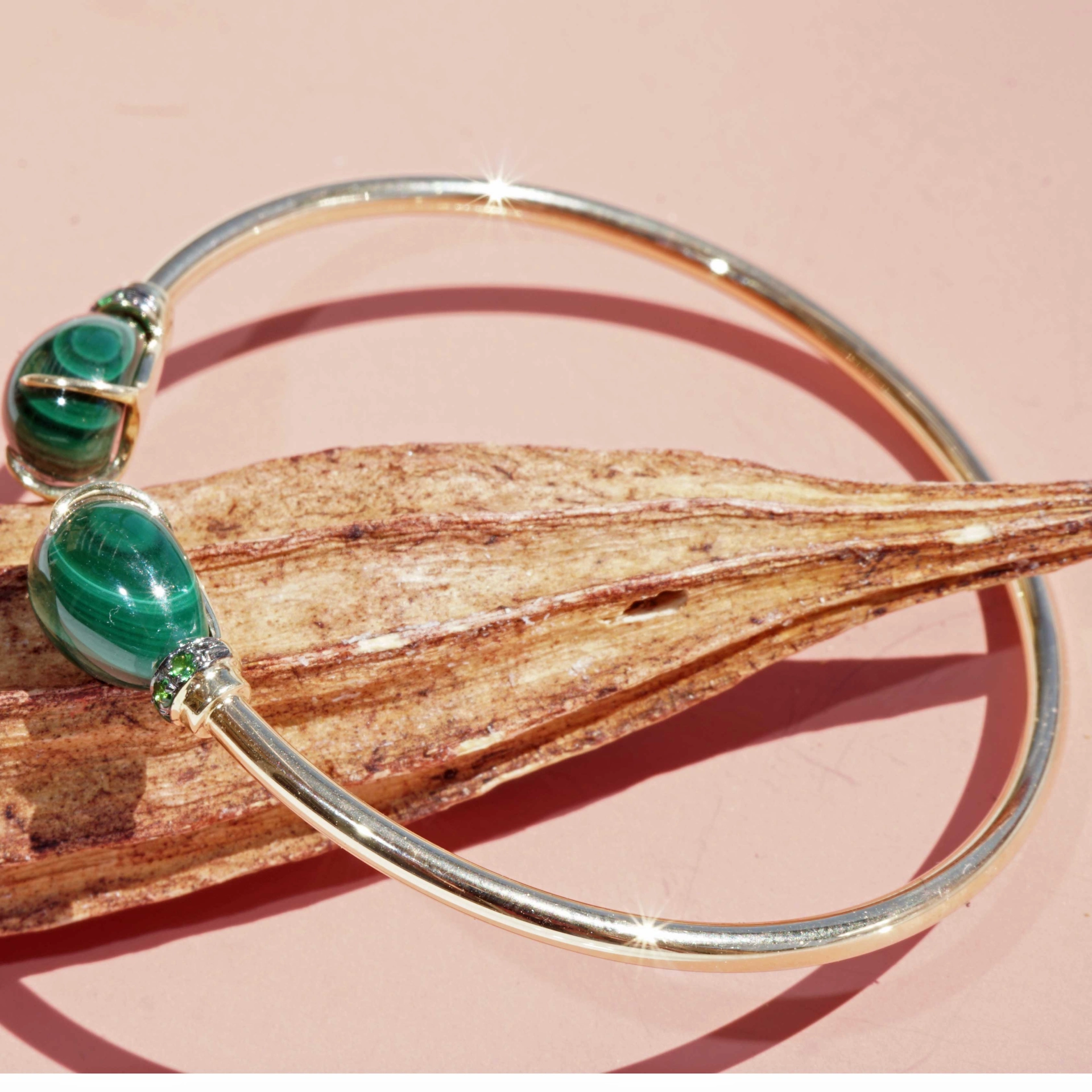 Malachite Tsavorithe Bracelet 18 kt Yellowgold 7 ct ...very nice and elegant!