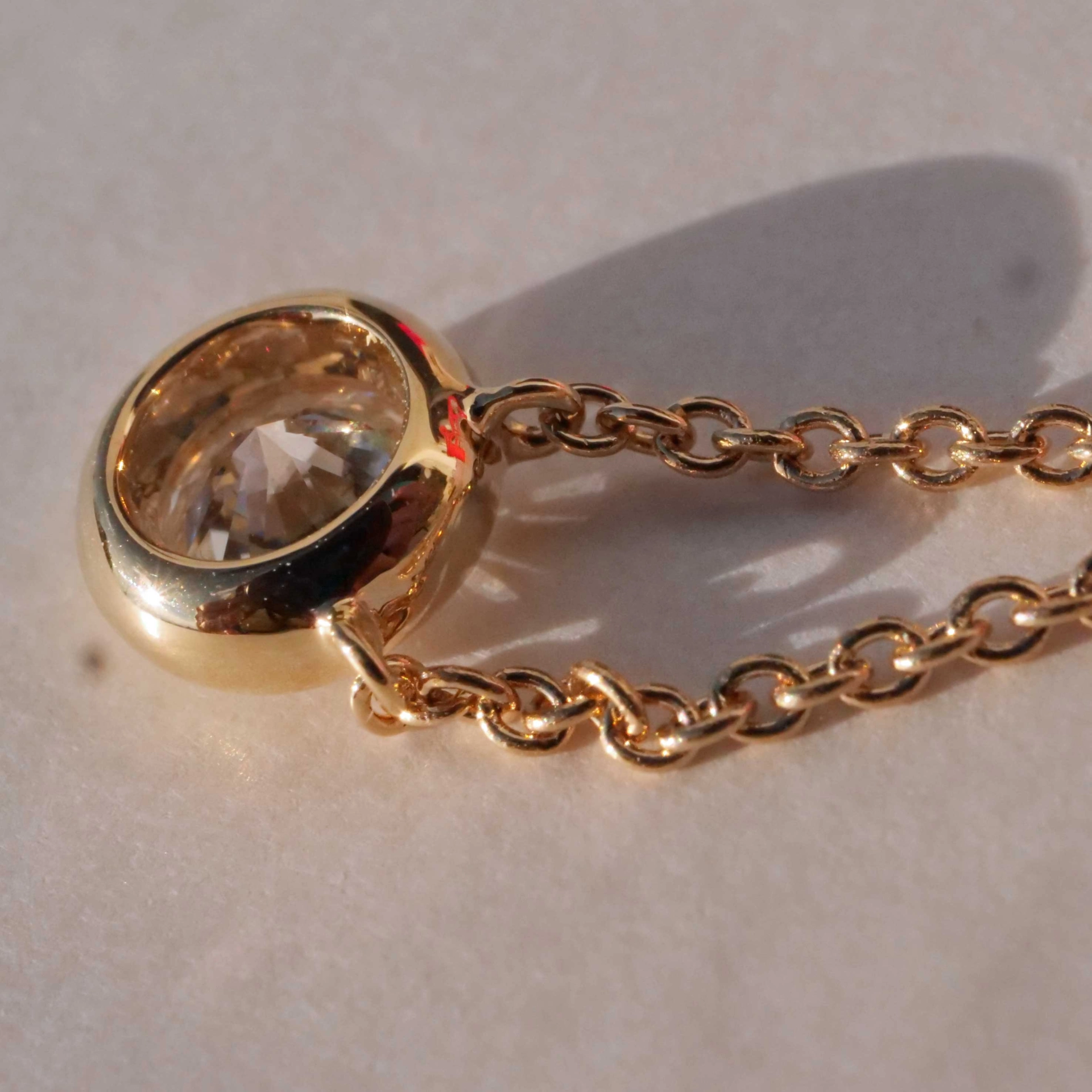 Brilliant Necklace 0.50 ct E (very fine white) / SI1 (small inclusions) with GIA report 18 kt Gold