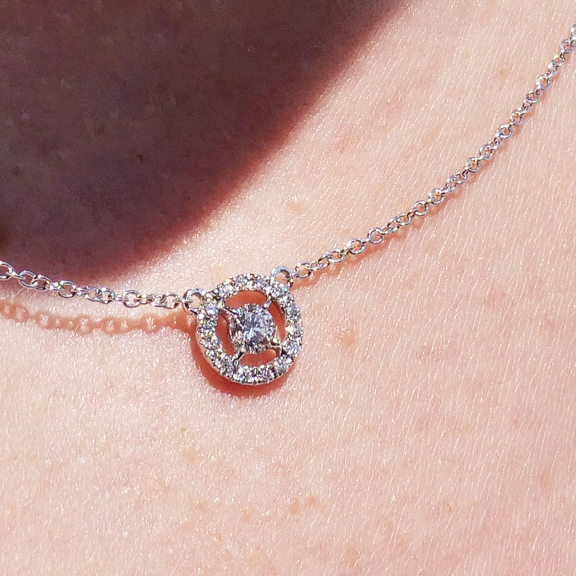 Brilliant Pendant with Chain 750 White Gold 0.10 ct in HALO look from traditional Goldsmiths