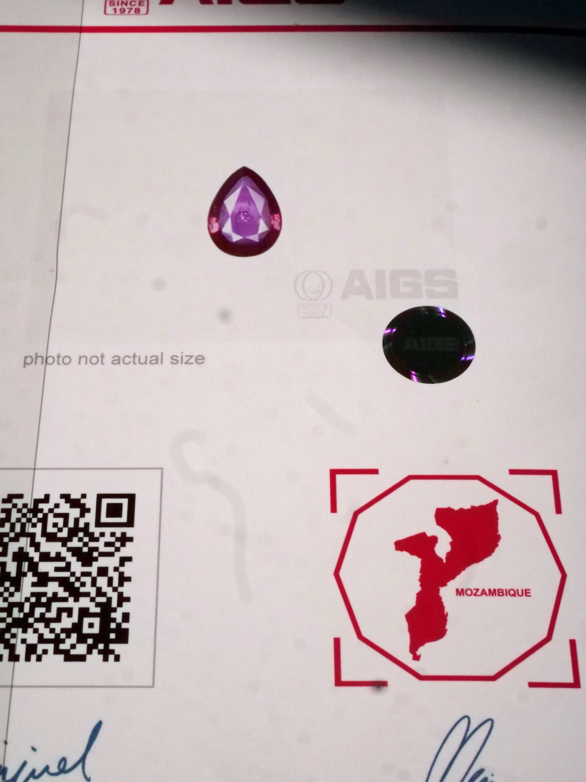 Ruby Brilliant Pendant 3.03 ct unheated Mozambique AIGS Certificate 950 platinum 0.43 ct Rare Size