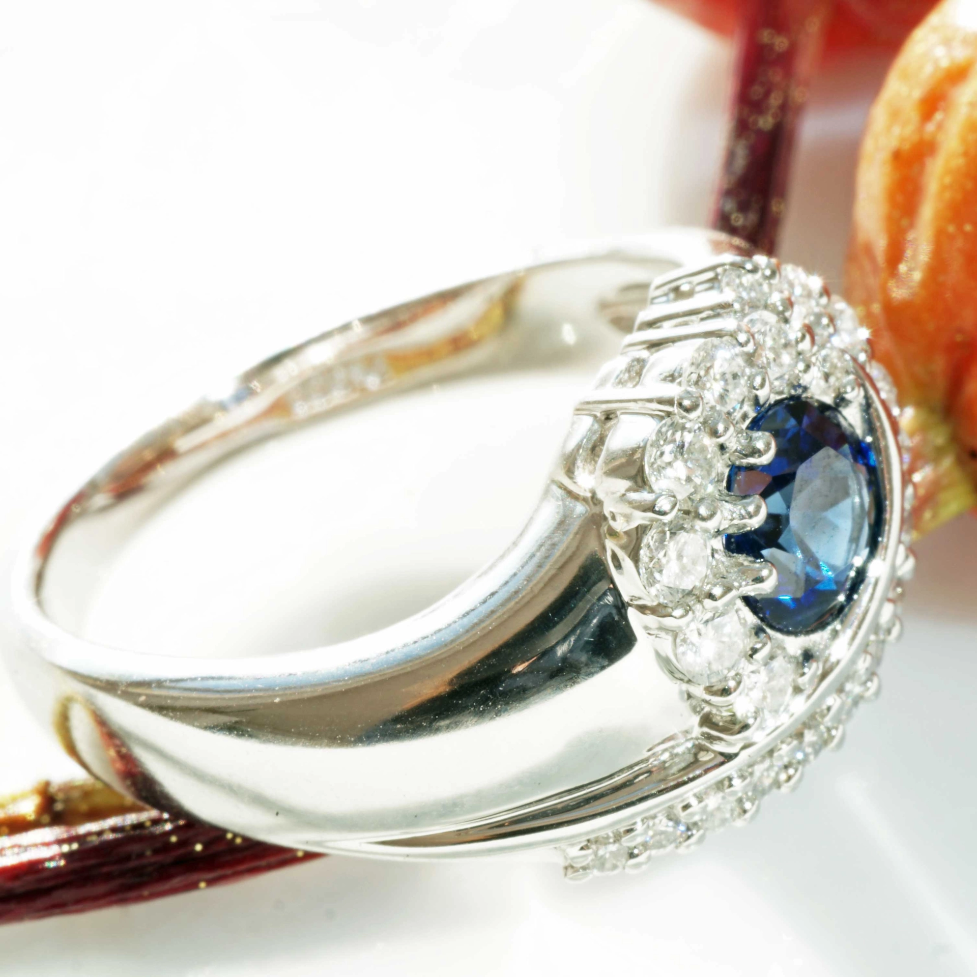 Saphire Diamond Ring Platinum 0.62 ct 0.34 ct...what a fine Quality...