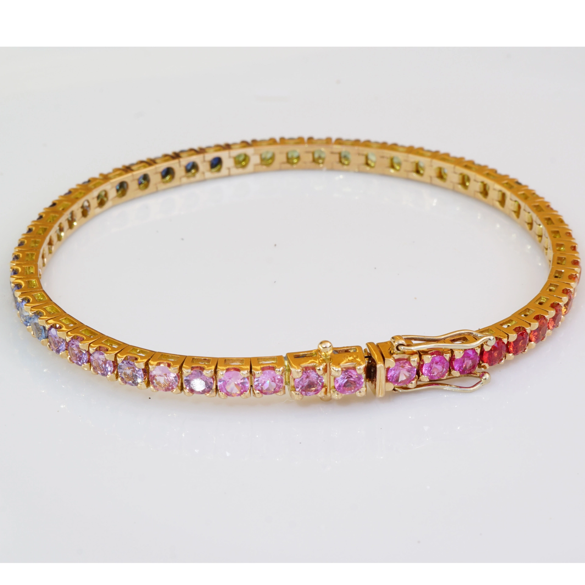 A Dream Journey in the World of Colors....Saphire Bracelet 18 Kt Rosegold