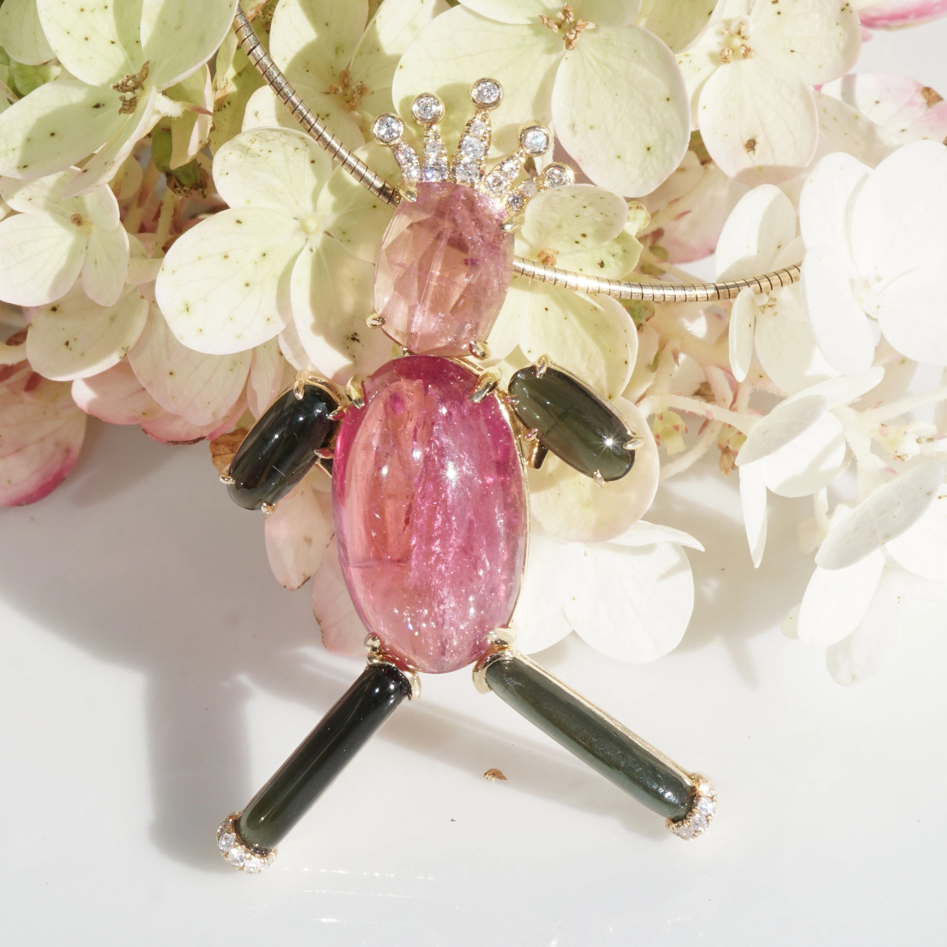 Gemstone Prince Pendant 18 kt Yellow Gold 20 ct 0.18 ct....really funny