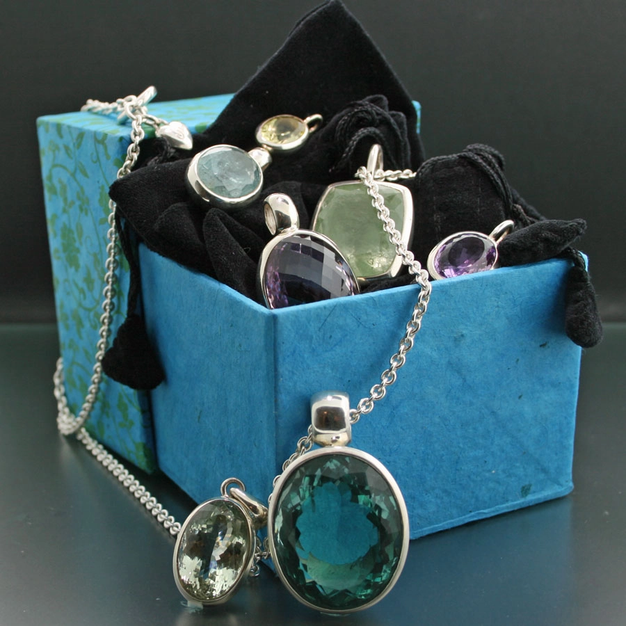 Aquamarin-Anhänger, Silber/rosevergoldet, handgeschmiedet,