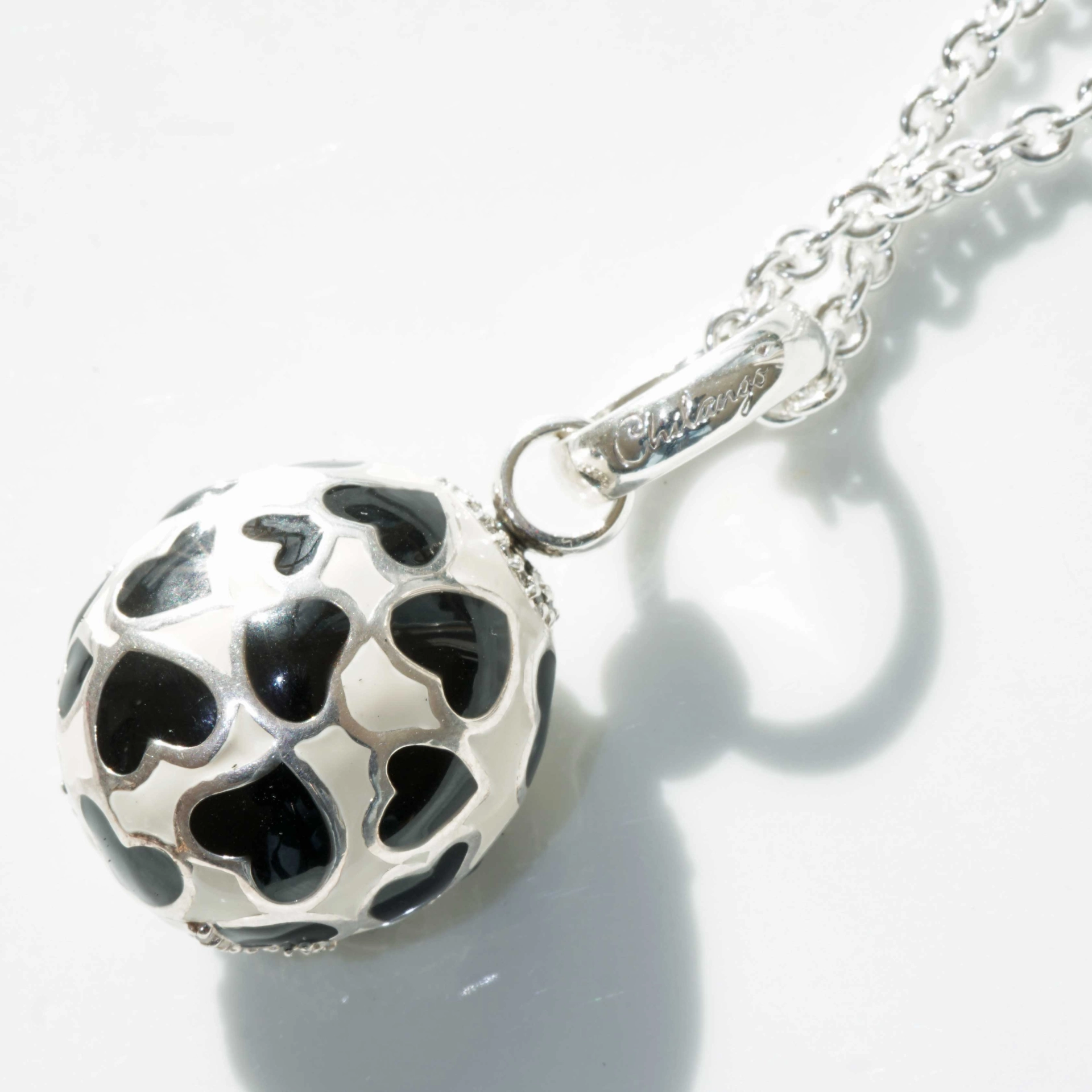 Chilango Pendant Faberge Style Heart Black / White 925 Silver Enamel