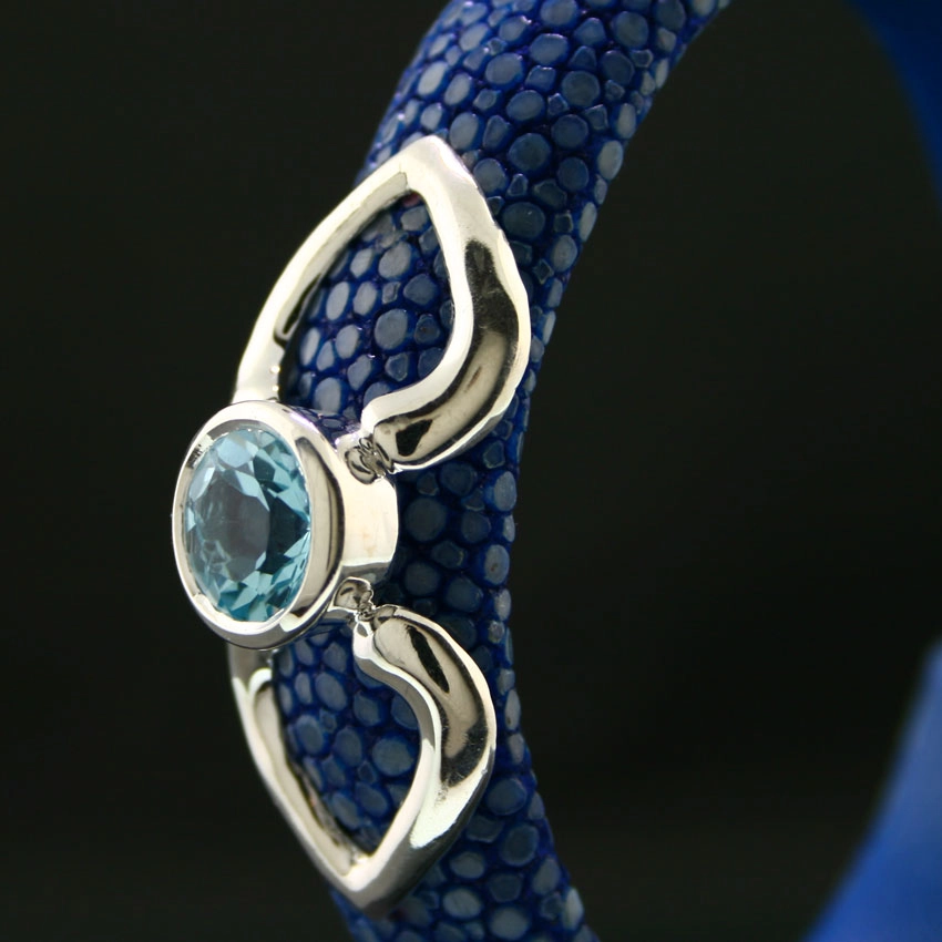 Topas-Rochenleder-Armreif, 925/-Silber