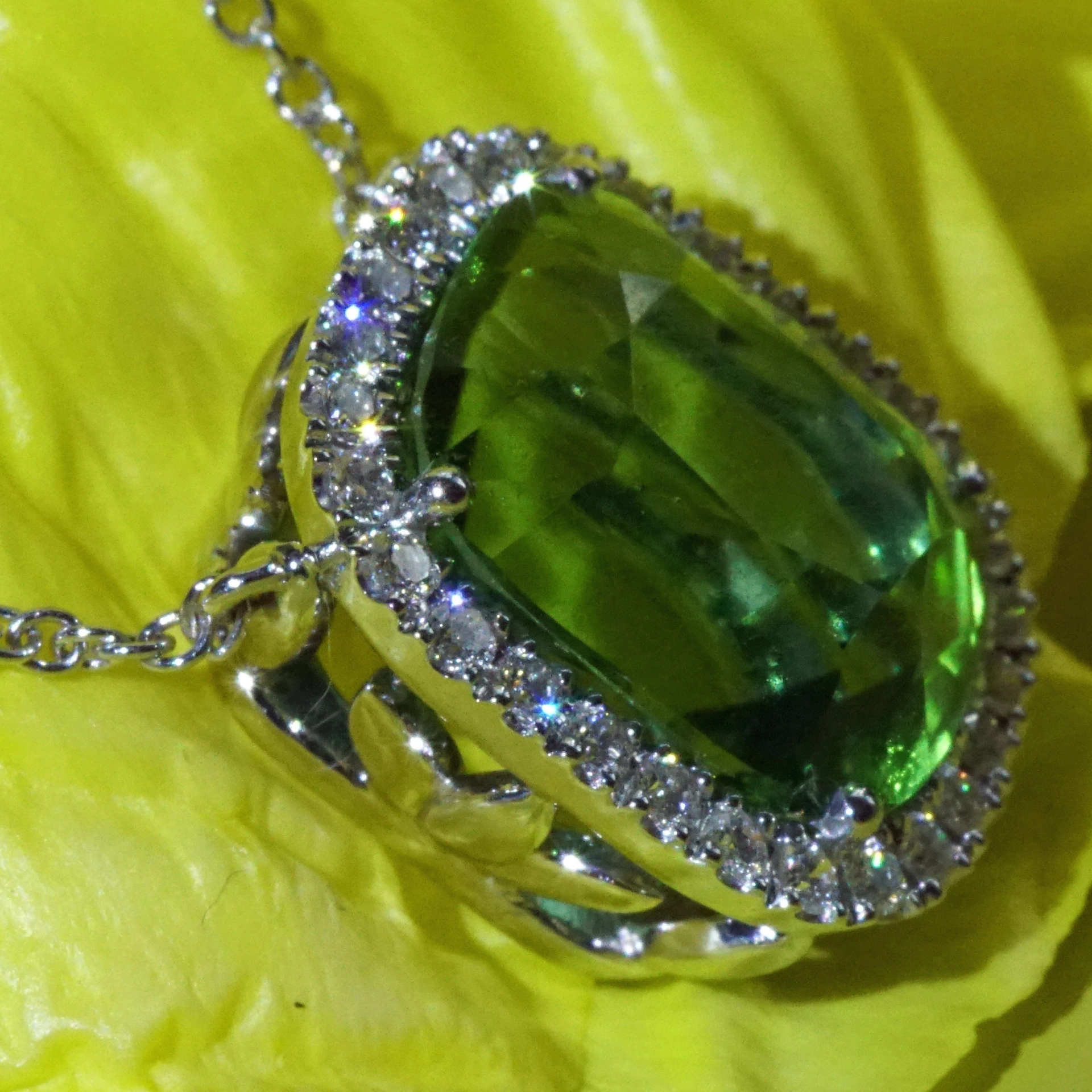 Tourmaline investment gem 8.35 ct Afghanistan green-bluish loupe clean AAA+ 