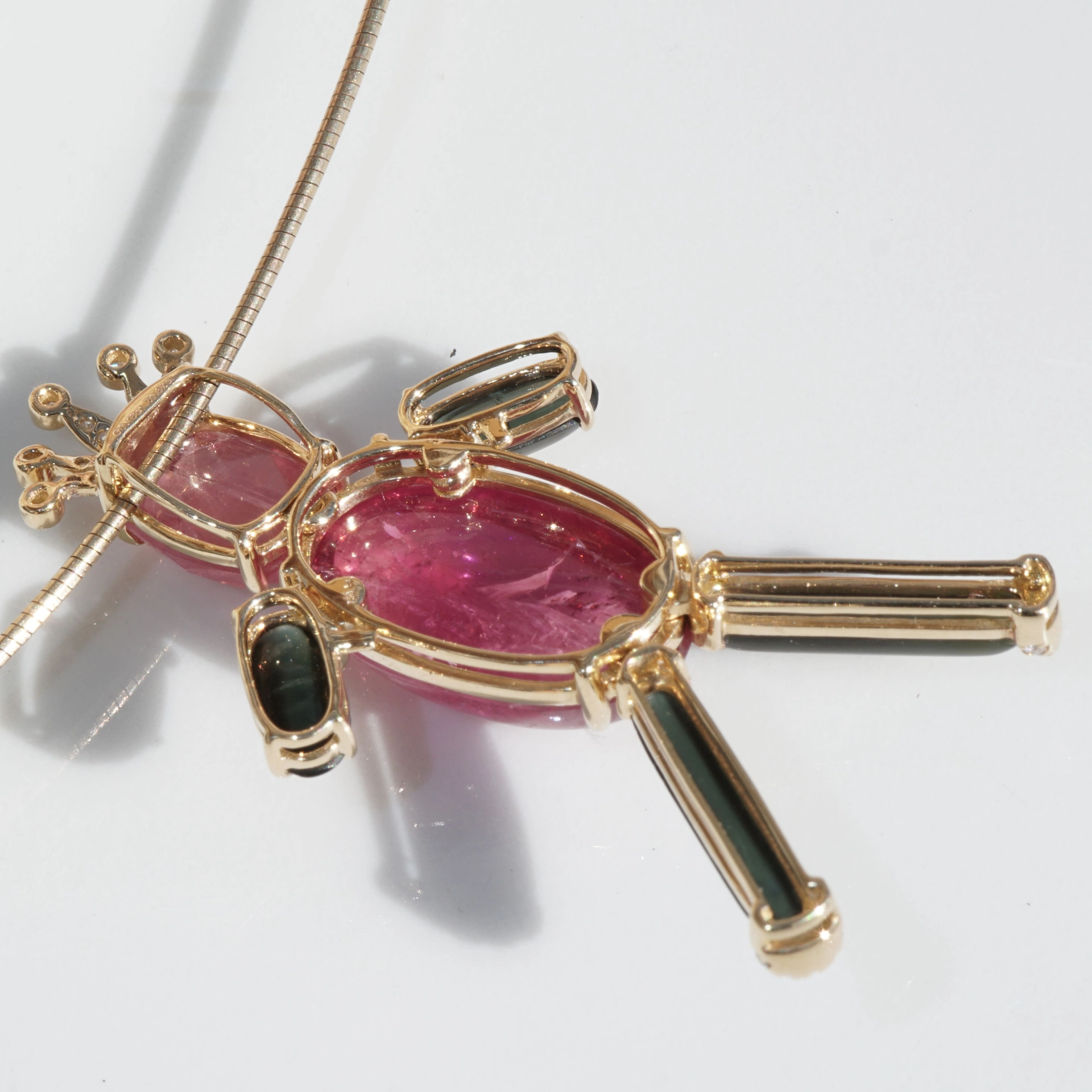Gemstone Prince Pendant 18 kt Yellow Gold 20 ct 0.18 ct....really funny