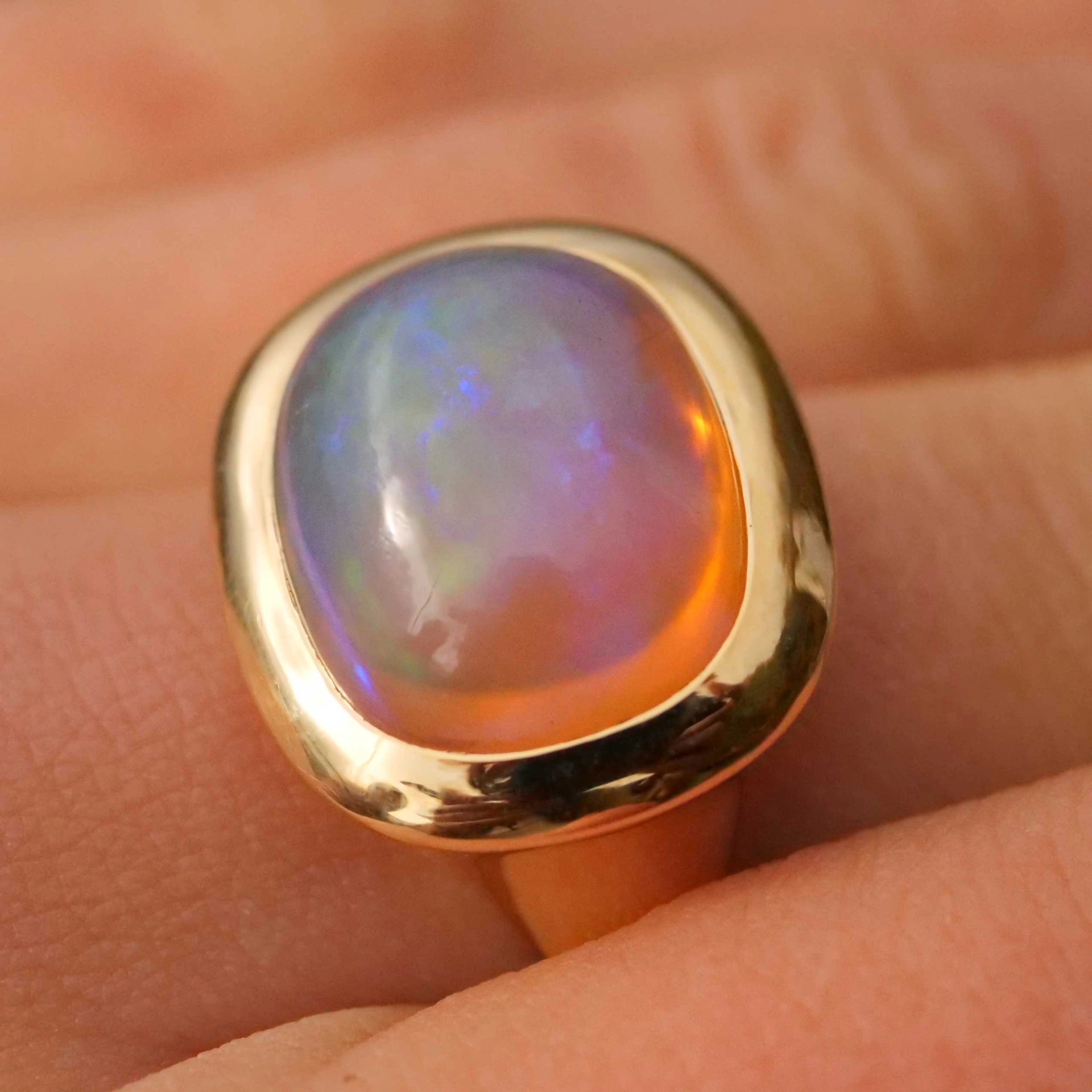 Fire Opal Ring 7 ct modern Cushion Design 18 kt Yellow Gold made in Valenza (Italy)