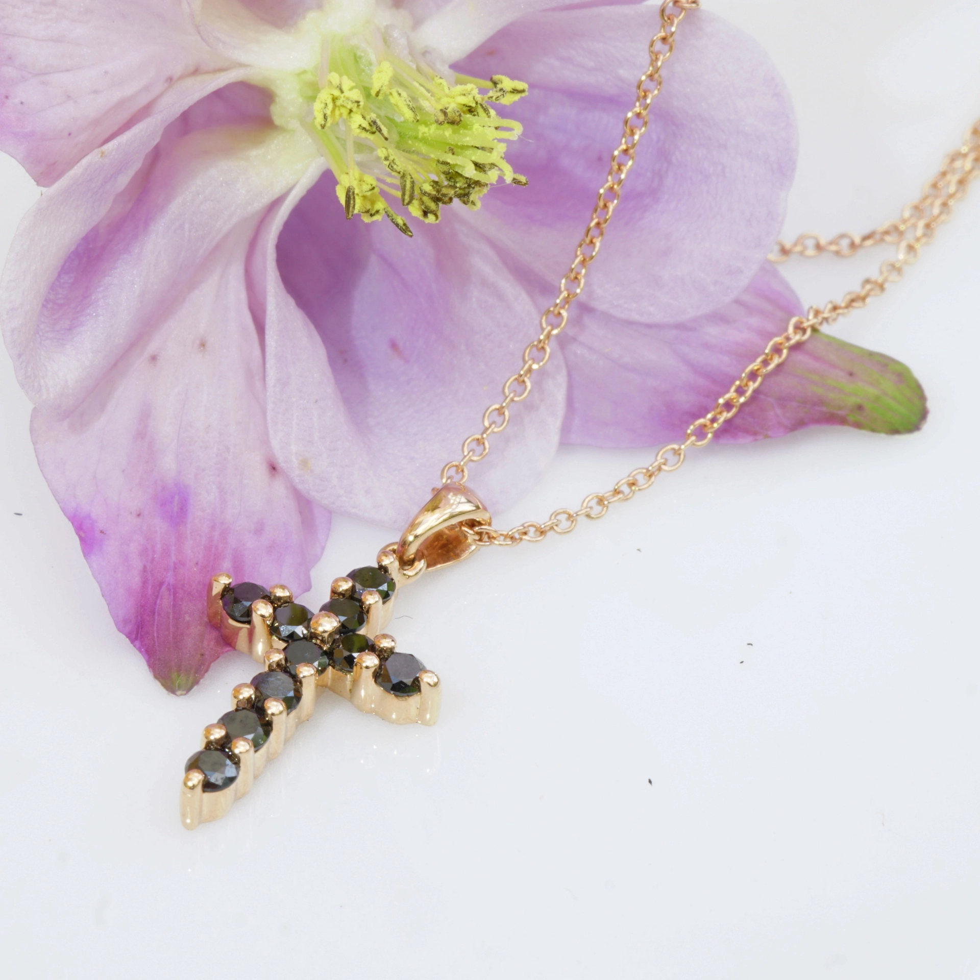 Black Brilliant Cross Pendant 0.35 ct 18 kt Rose Gold made in Italy