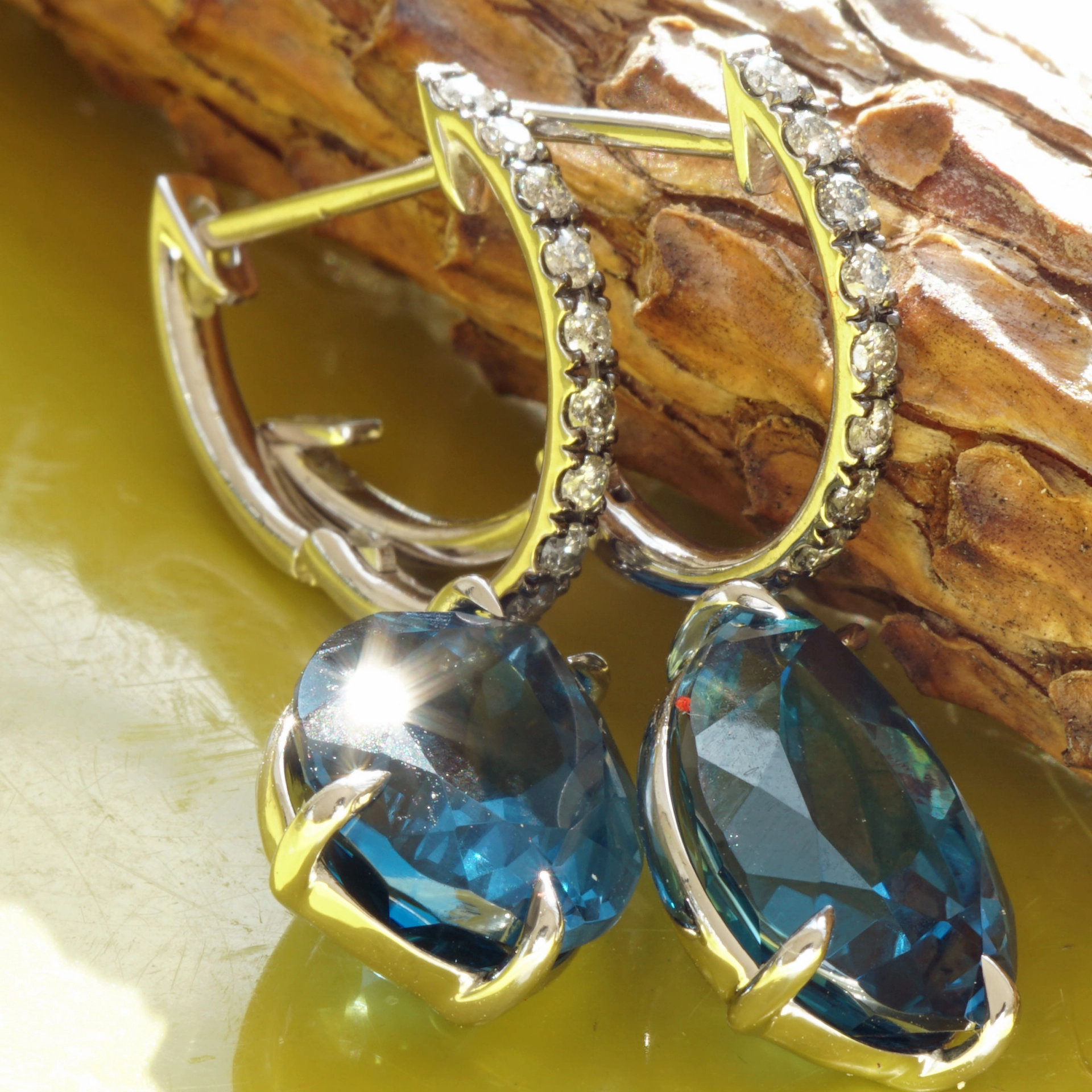 Blue and Grey Color Earrings made in a traditional Goldsmith's Factory in Valenza/Italy Bluetopaz and Diamonds 18kt Whitegold