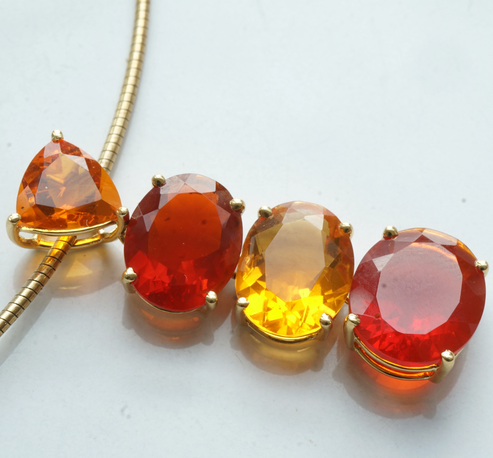Captured Rays of Sunshine....Fire Opal Pendant 5 ct Yellowgold 18 kt