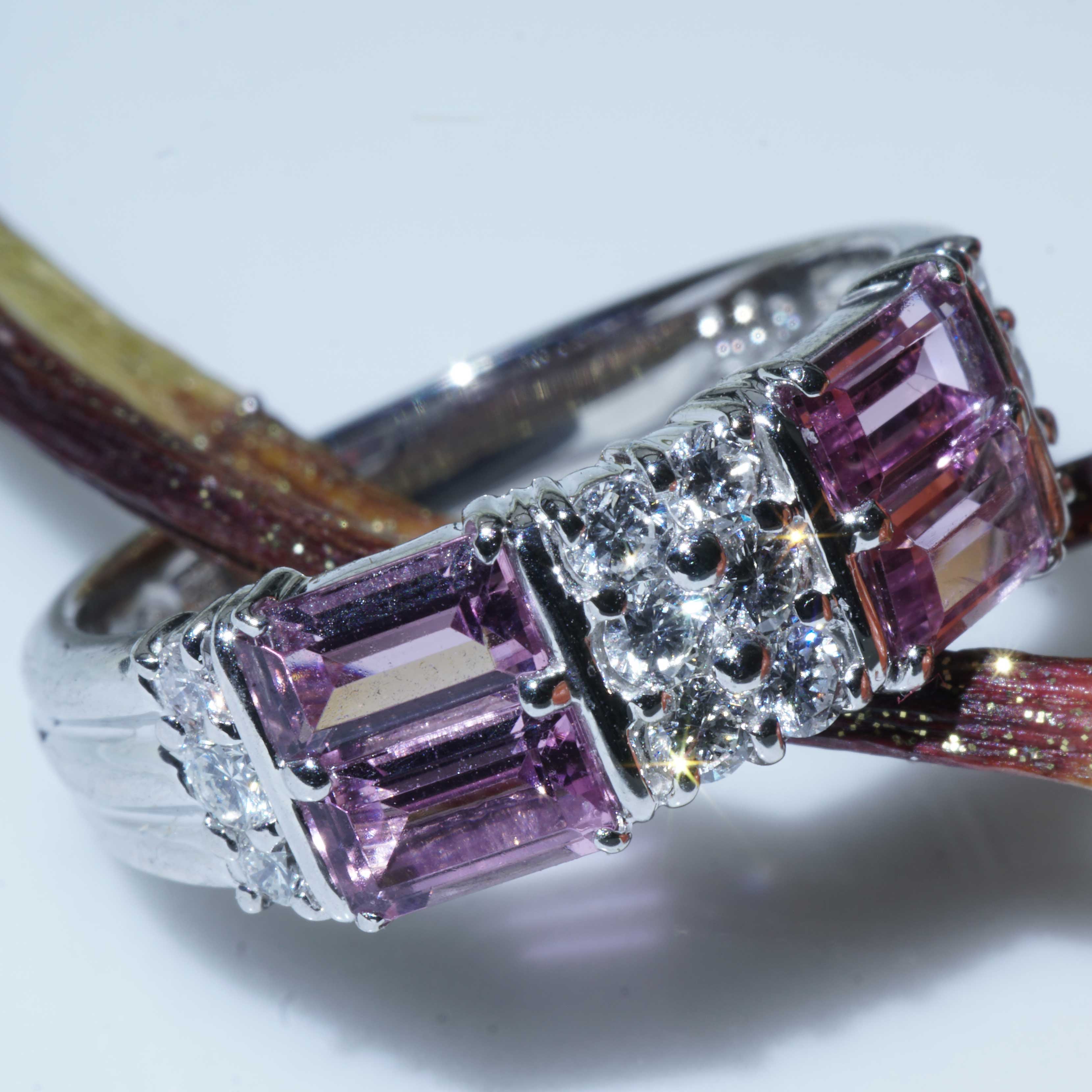 Pink Tourmaline Brilliant Ring 900 Platinum 1.18 ct 0.34 ct fancy Shape with geometric Structure