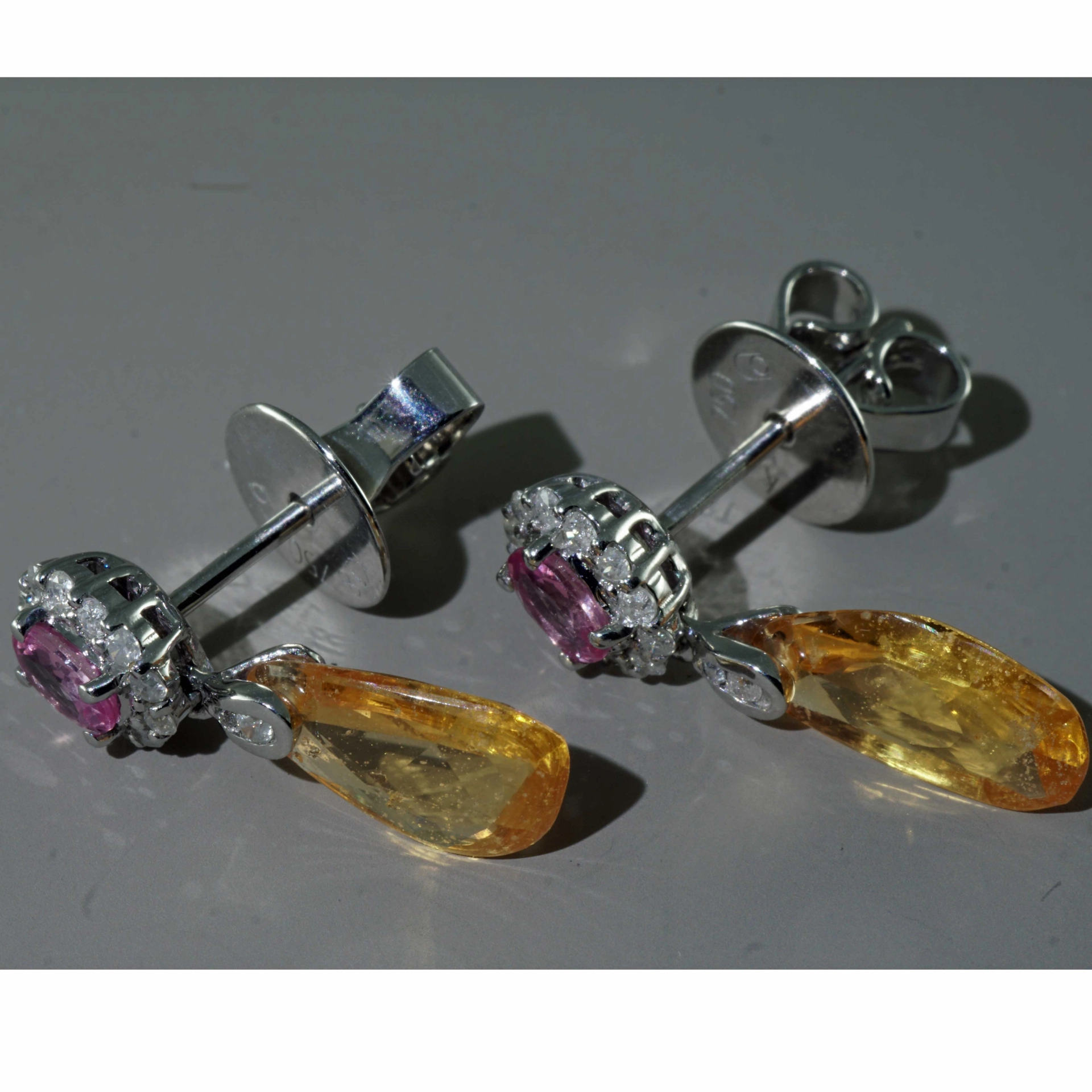 Pink and Yellow Sugarloaf Saphire with Diamond Earrings 18 kt Yellow Gold