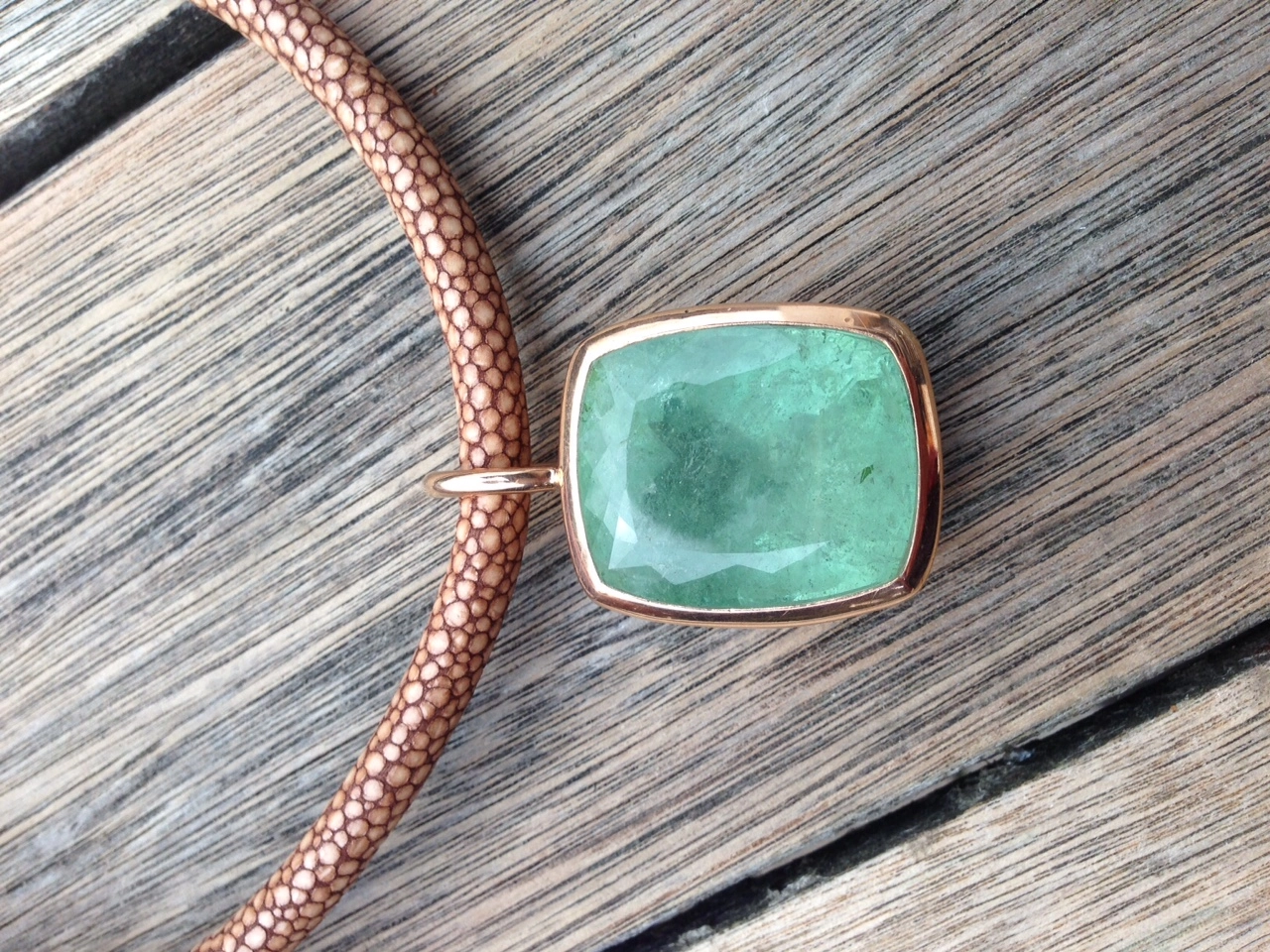 Aquamarin-Anhänger, Silber/rosevergoldet, handgeschmiedet,