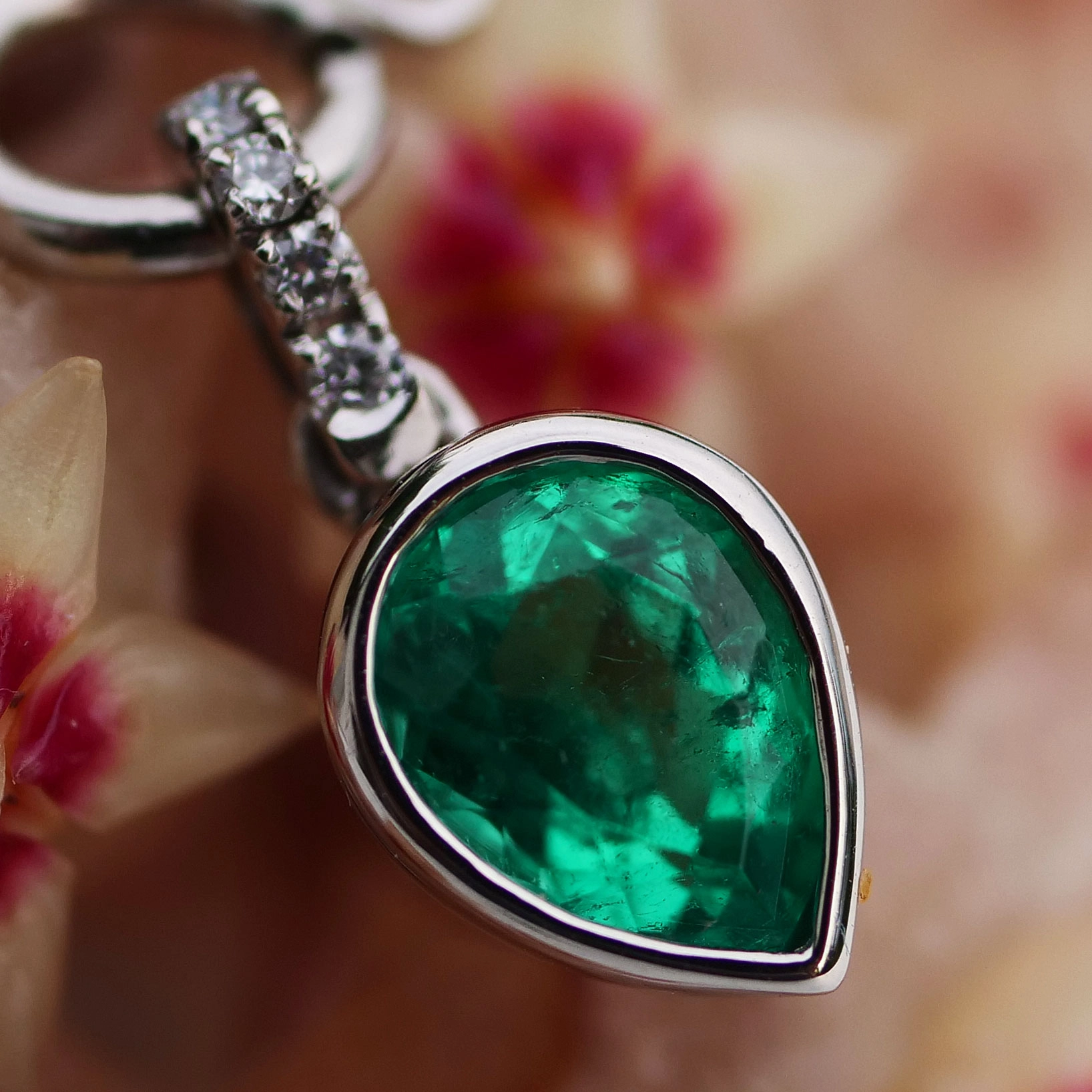 Emerald Pendant Platinium  1.07 ct ..real Colombians are fun