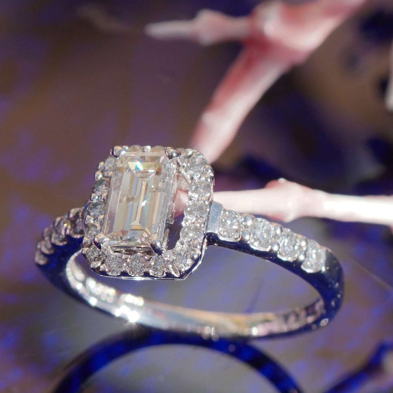 Baguette Brillant Ring 0.60 ct 0.45 ct W-CR / VS-P1 900er Platin Klassiker