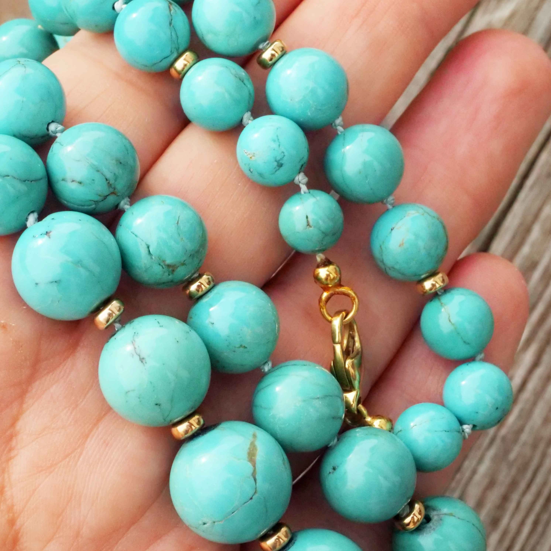 Fine Turcjoise Necklace 9-15 mm 18 kt Yellowgold Summer Jewelry