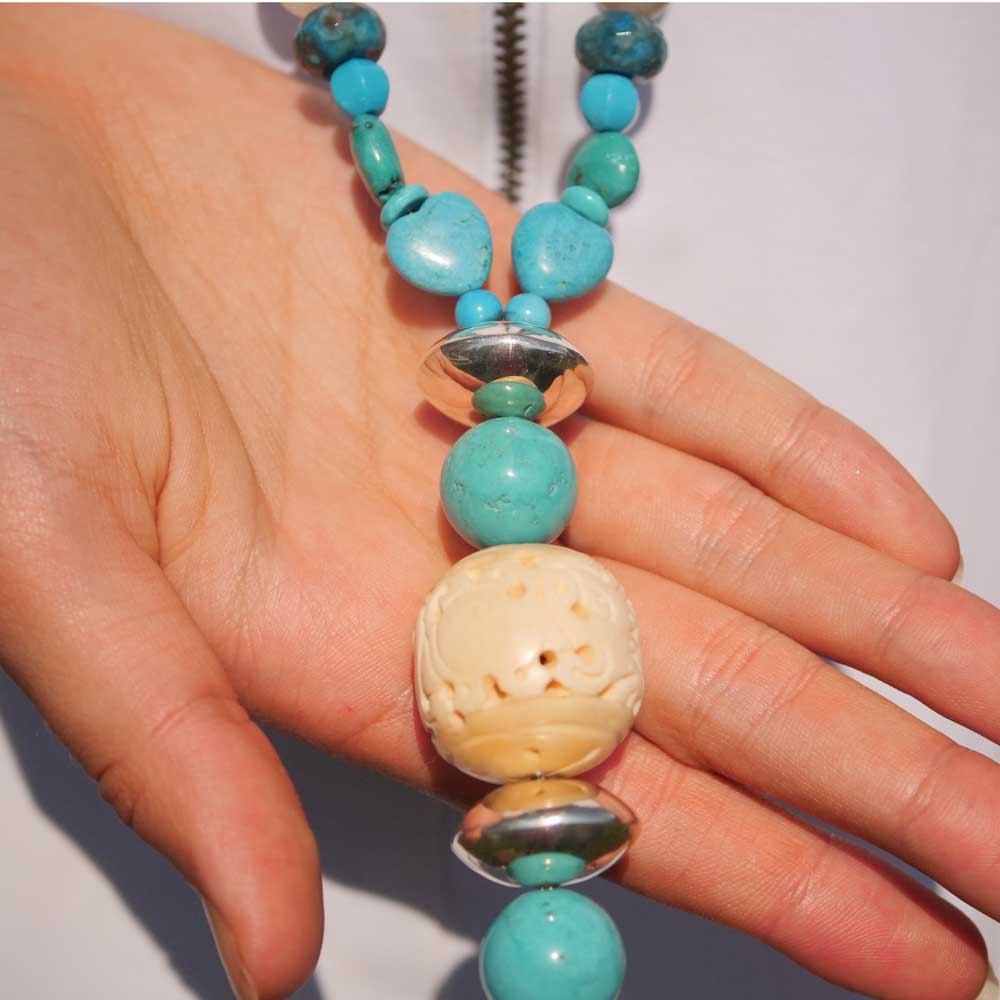 Chilango Turquoise Quartz Rutile Quartz Chain in 100 cm Length with Great Carved Leg Pendant 925 Silver